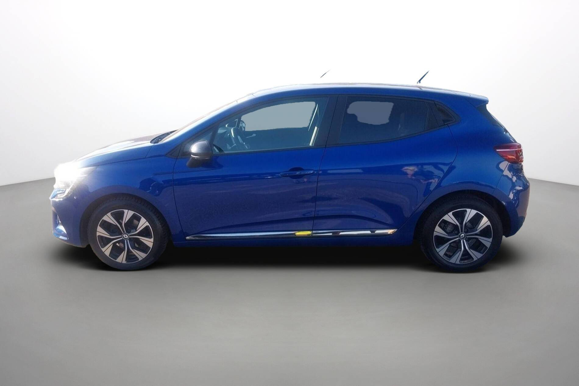 Vente en ligne Renault Clio 5 Clio TCe 100 GPL au prix de 13 980 €