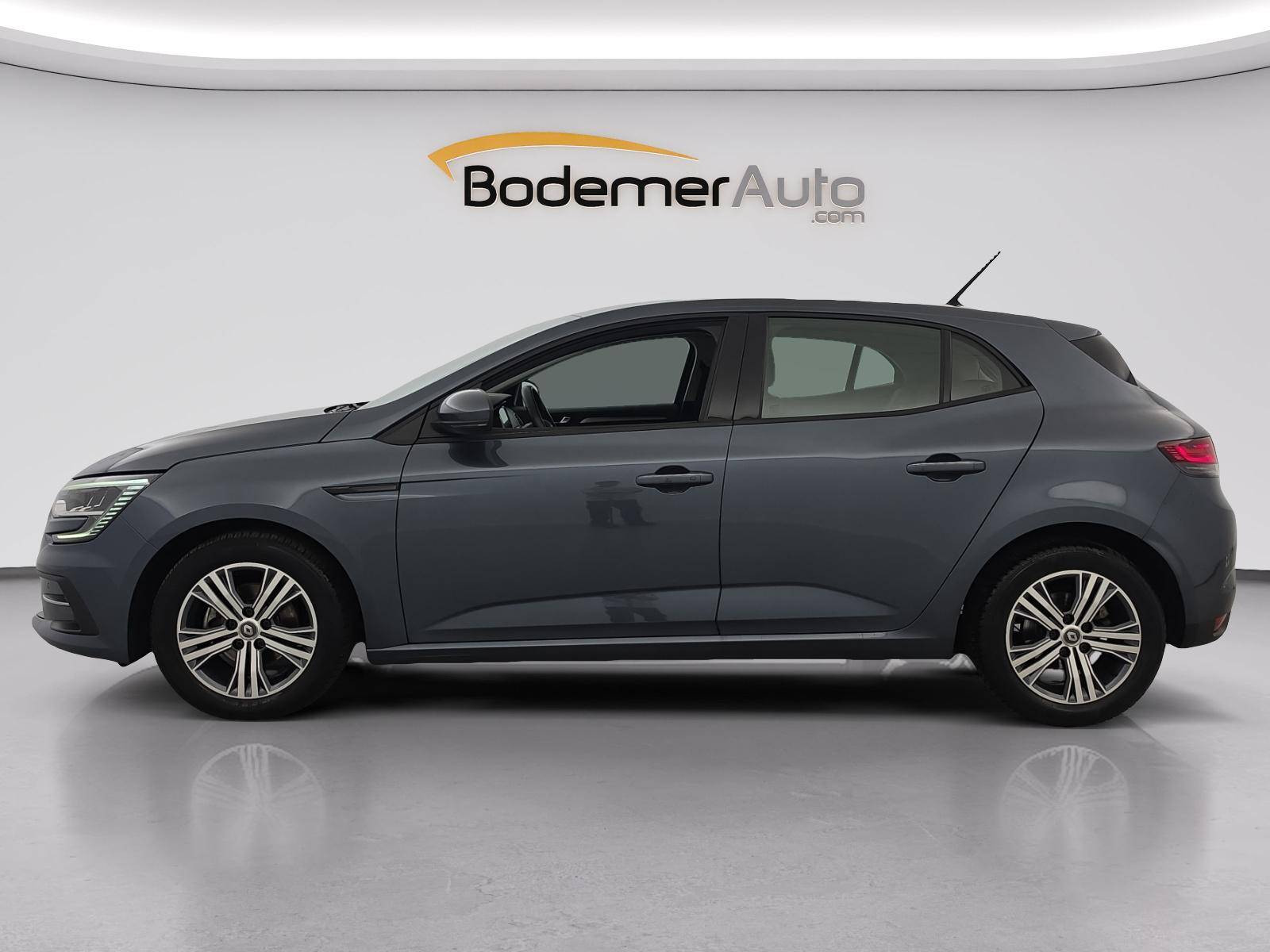 Vente en ligne Renault Megane 4  Blue dCi 115 EDC au prix de 15 690 €