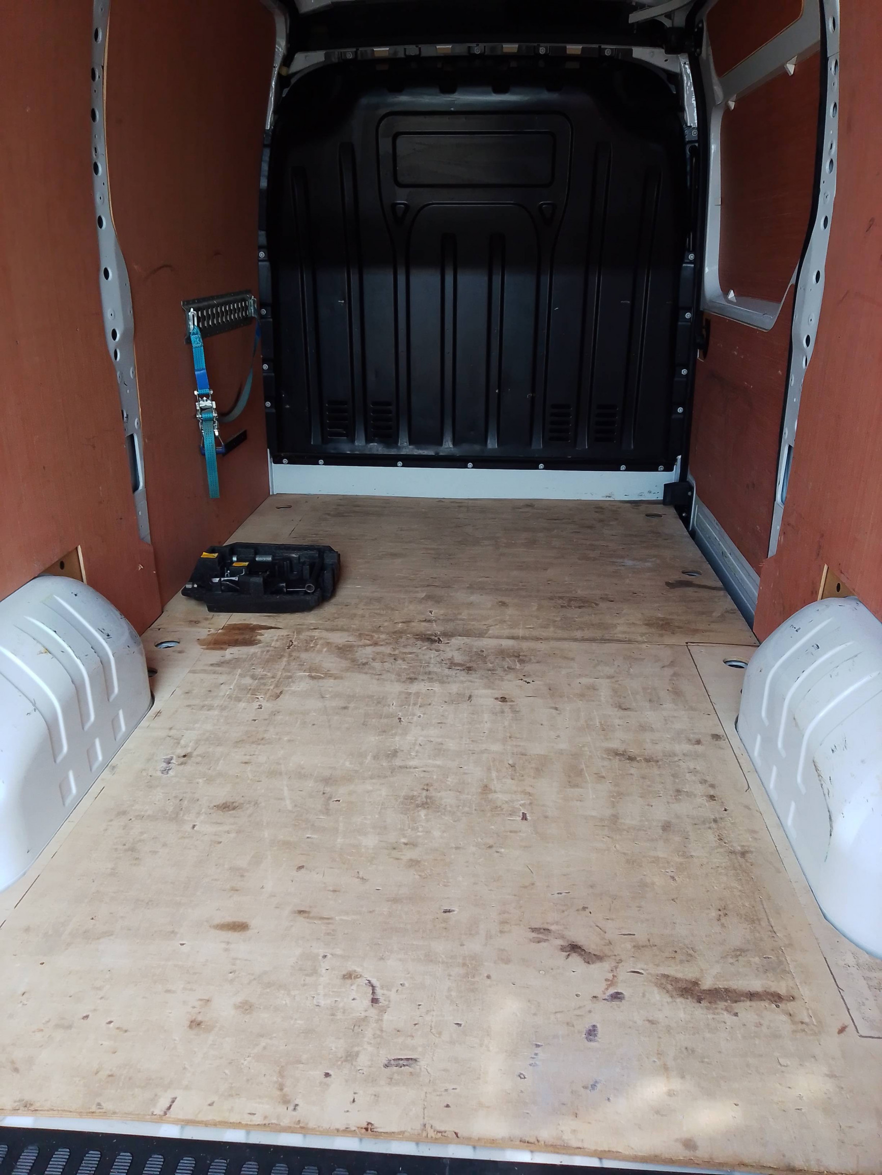 Vente en ligne Renault Master Fourgon MASTER FGN TRAC F3500 L2H2 BLUE DCI 135 au prix de 19 990 €