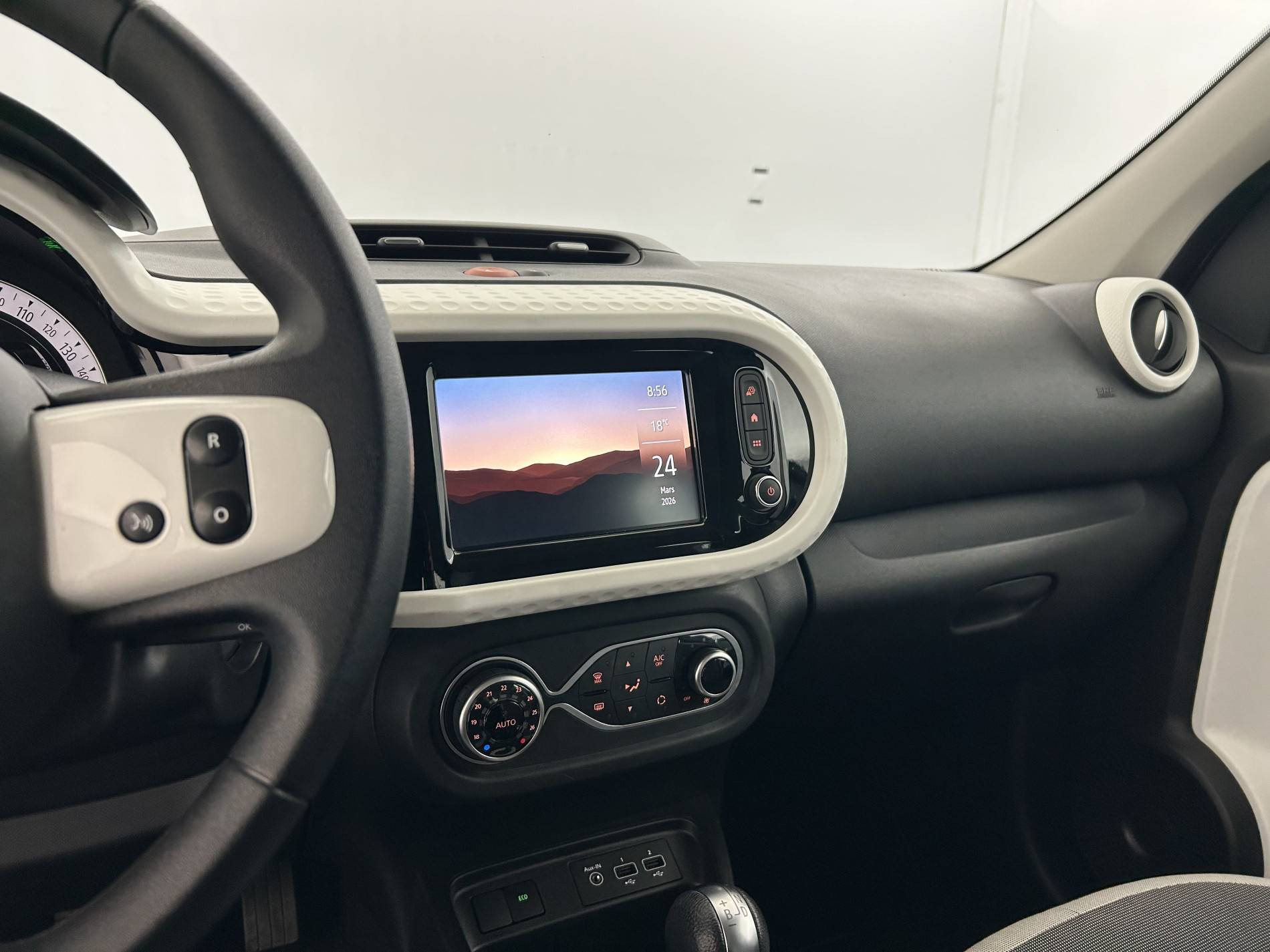 Vente en ligne Renault Twingo Electrique Twingo III E-Tech au prix de 11 990 €