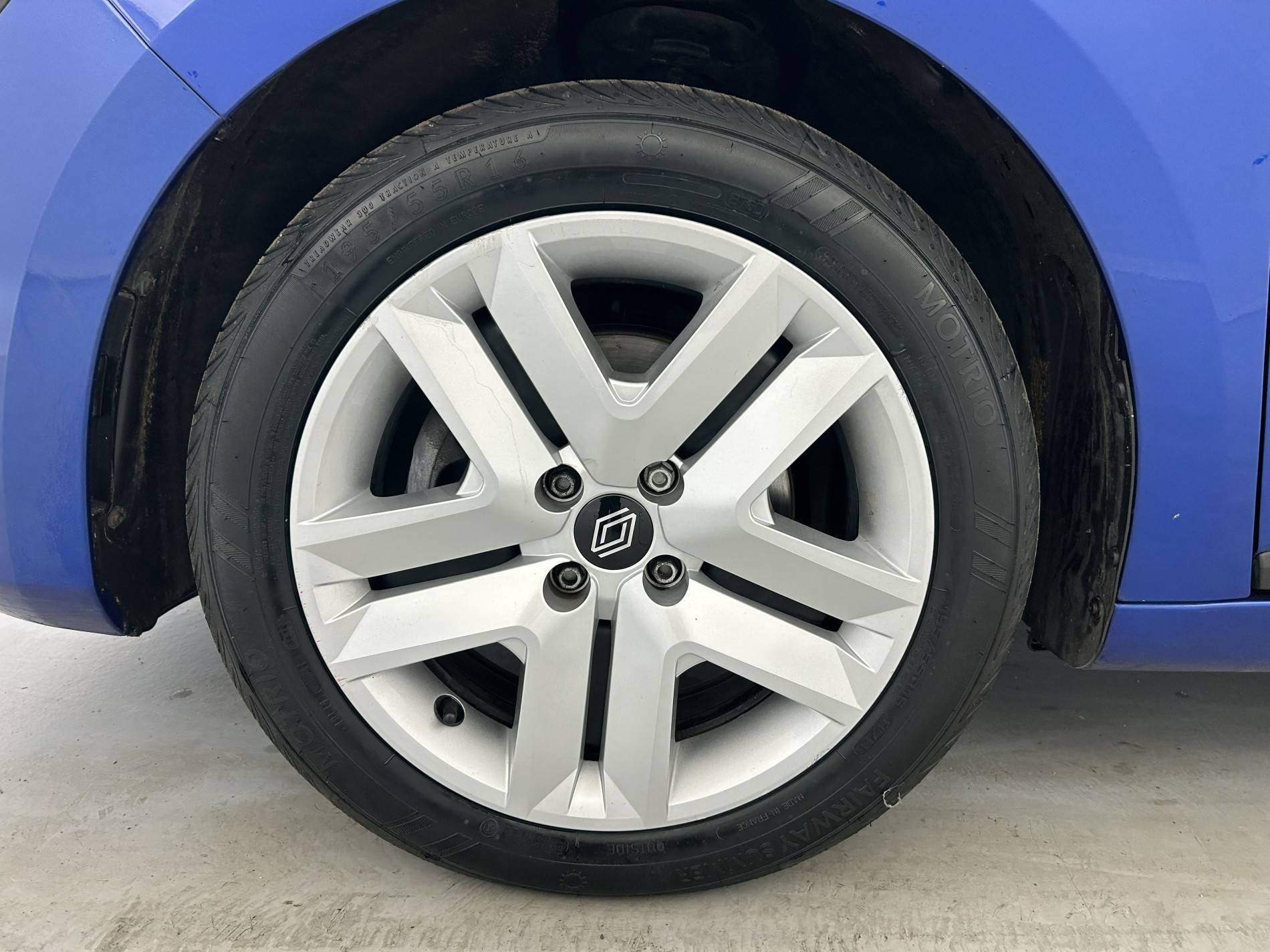 Vente en ligne Renault Clio 5 Clio dCi 100 au prix de 15 490 €