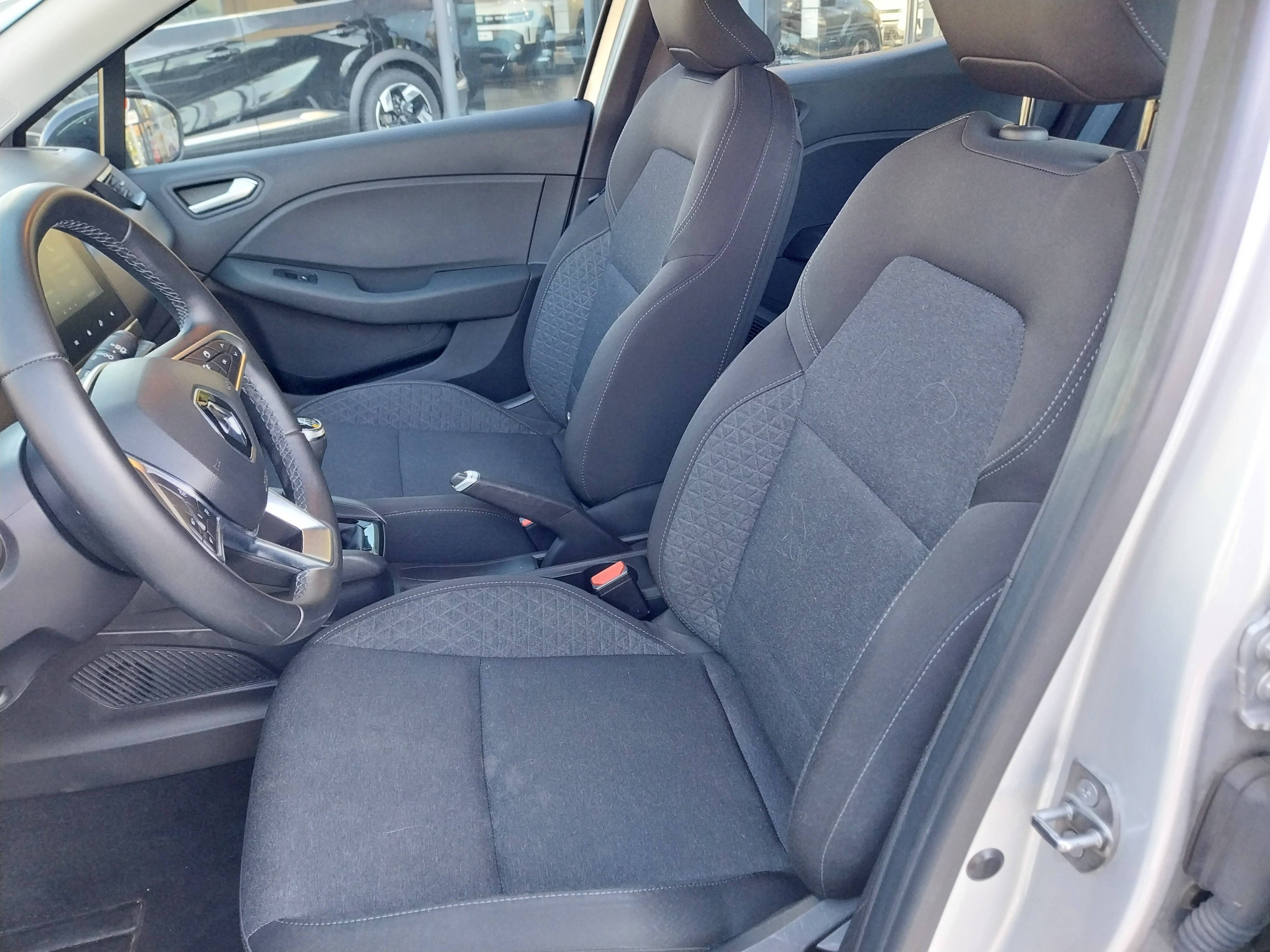 Vente en ligne Renault Clio 5 Clio TCe 90 au prix de 13 300 €