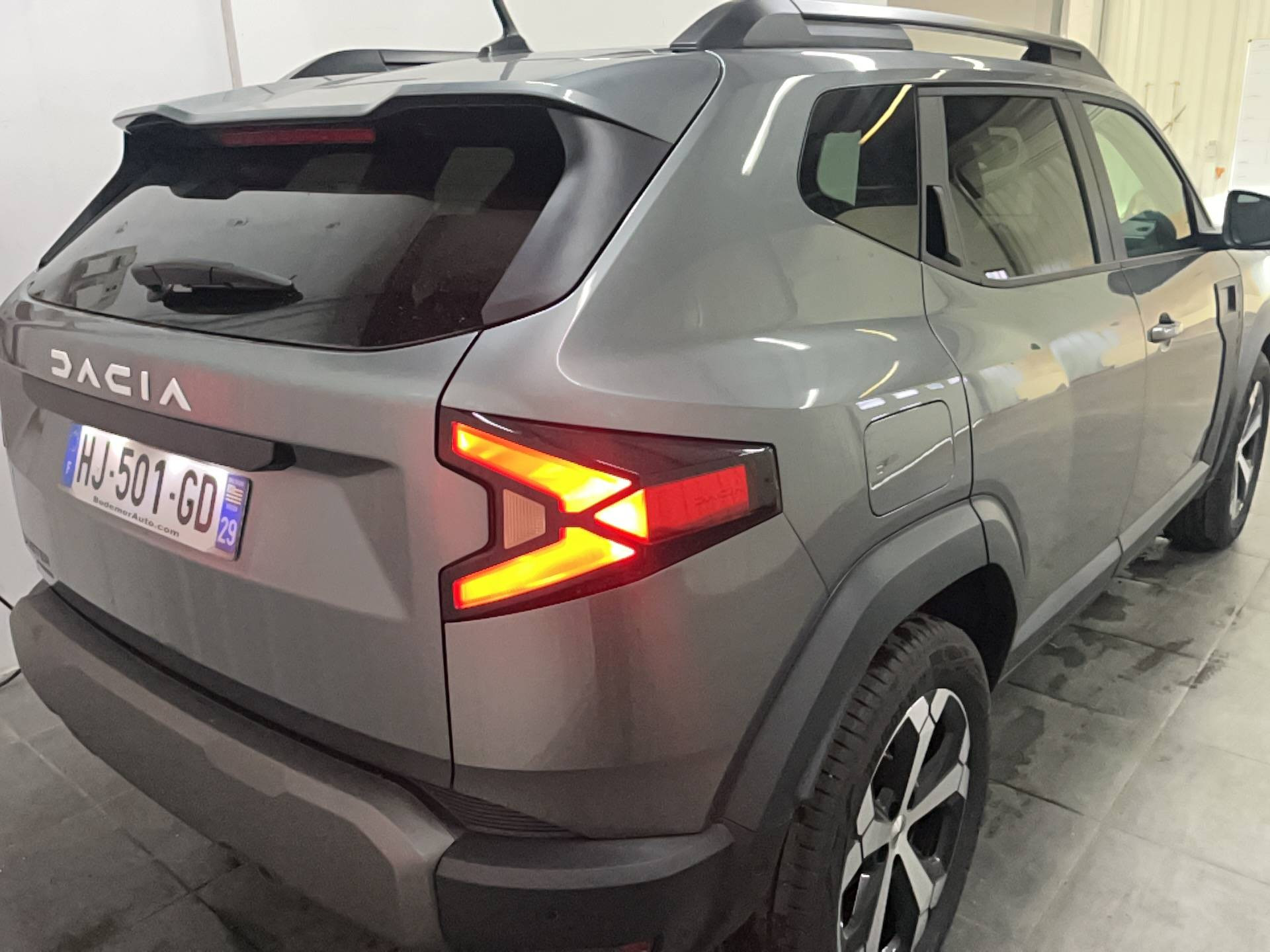 Vente en ligne Dacia Duster  Hybrid 155 au prix de 30 200 €