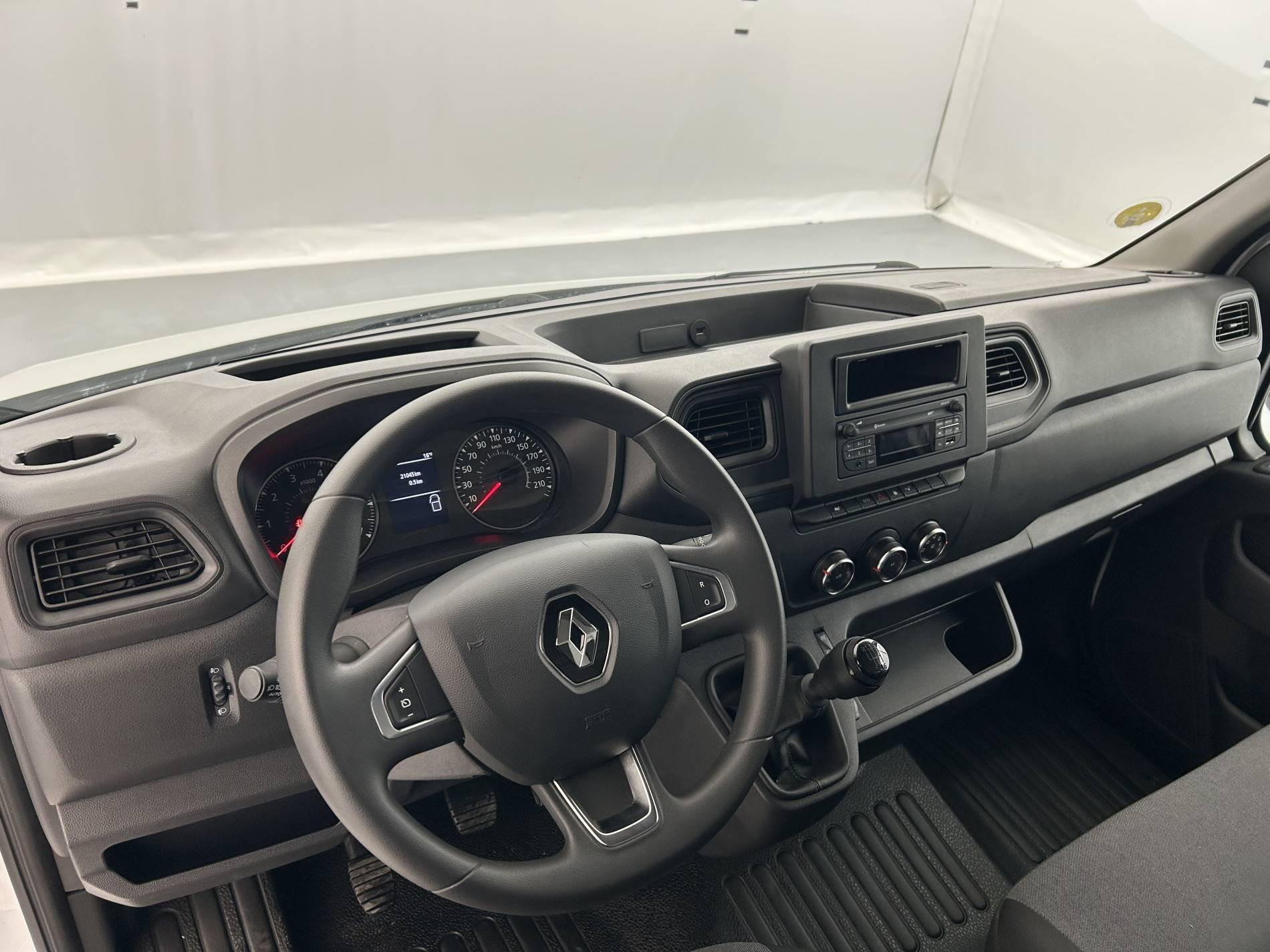 Vente en ligne Renault Master Fourgon MASTER FGN TRAC F3500 L2H2 BLUE DCI 135 au prix de 25 990 €