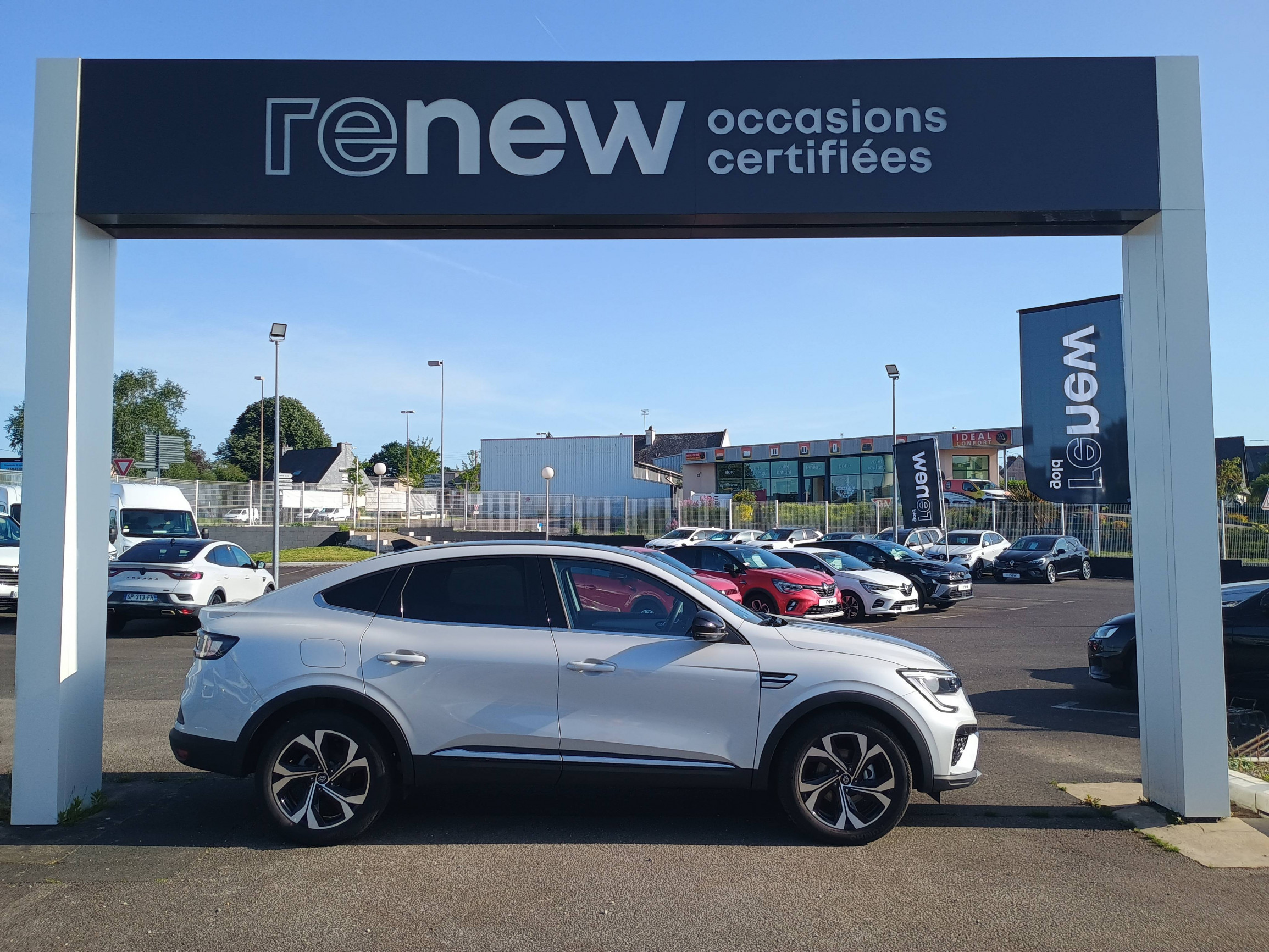 Vente en ligne Renault Arkana  E-Tech full hybrid 145 GSR2 au prix de 25 990 €