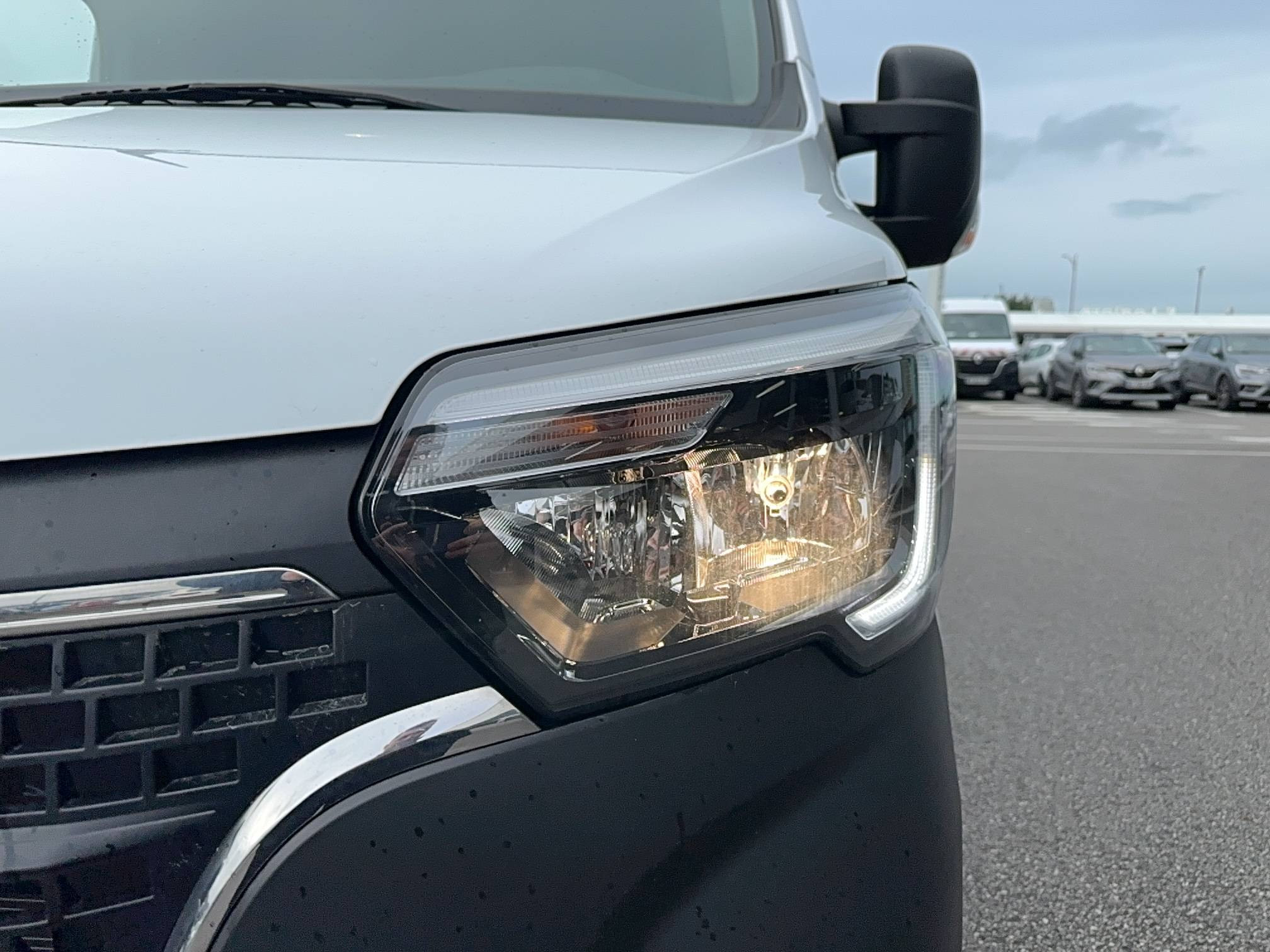 Vente en ligne Renault Master E-Tech MASTER ELECTRIQUE FGN L2H2 F3500 EV52 au prix de 26 900 €