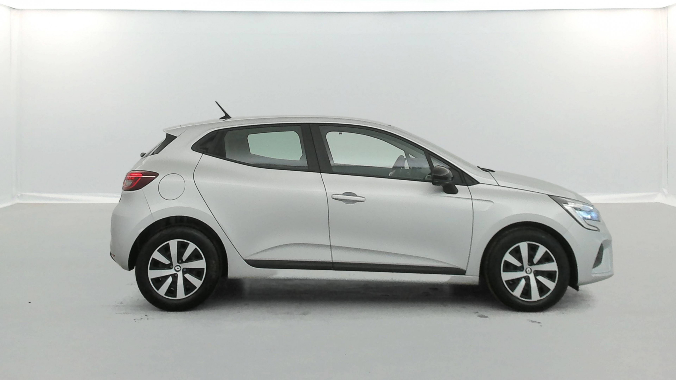 Vente en ligne Renault Clio 5 Clio TCe 90 au prix de 13 990 €