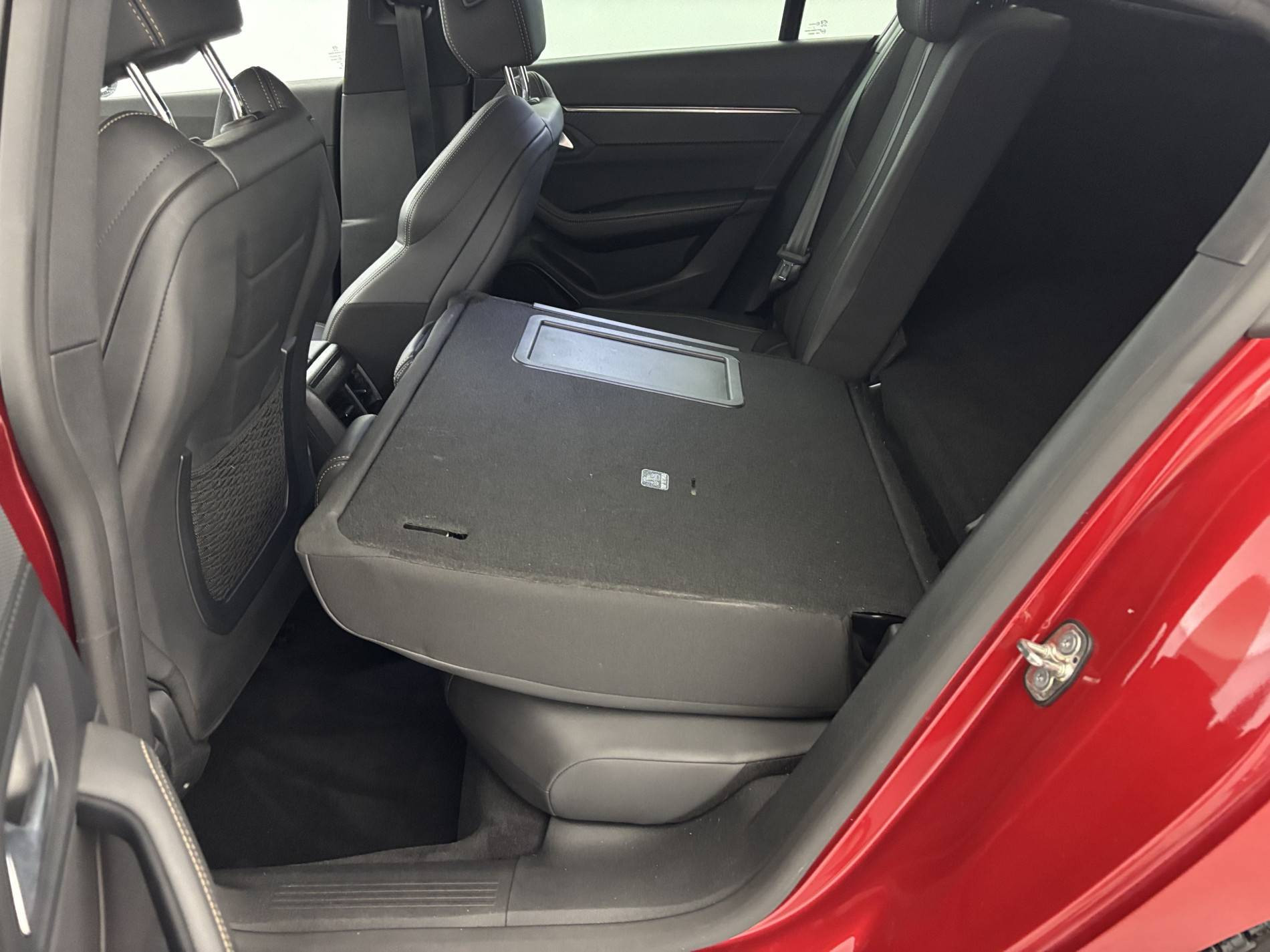 Vente en ligne Peugeot 508  Hybrid 225 e-EAT8 au prix de 21 490 €