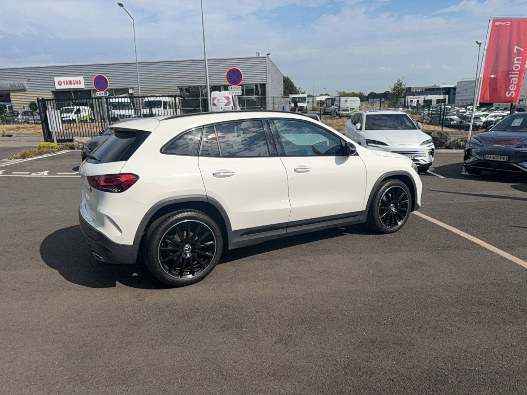 Vente en ligne Mercedes GLA  200 7G-DCT au prix de 31 990 €