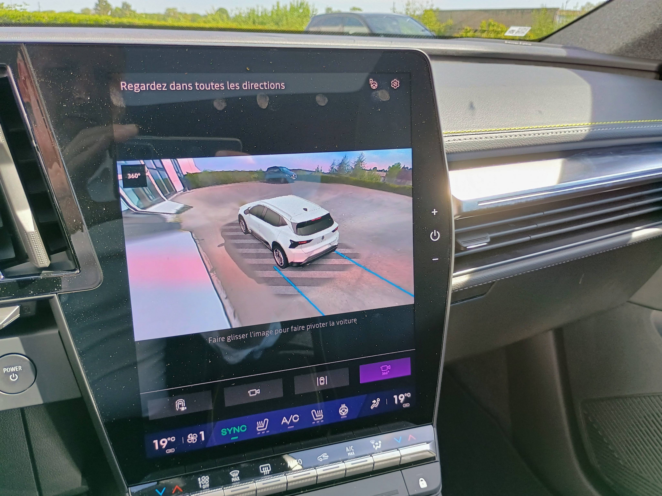 Vente en ligne Renault Scenic E-Tech Scenic E-Tech électrique 220 ch grande autonomie au prix de 51 980 €