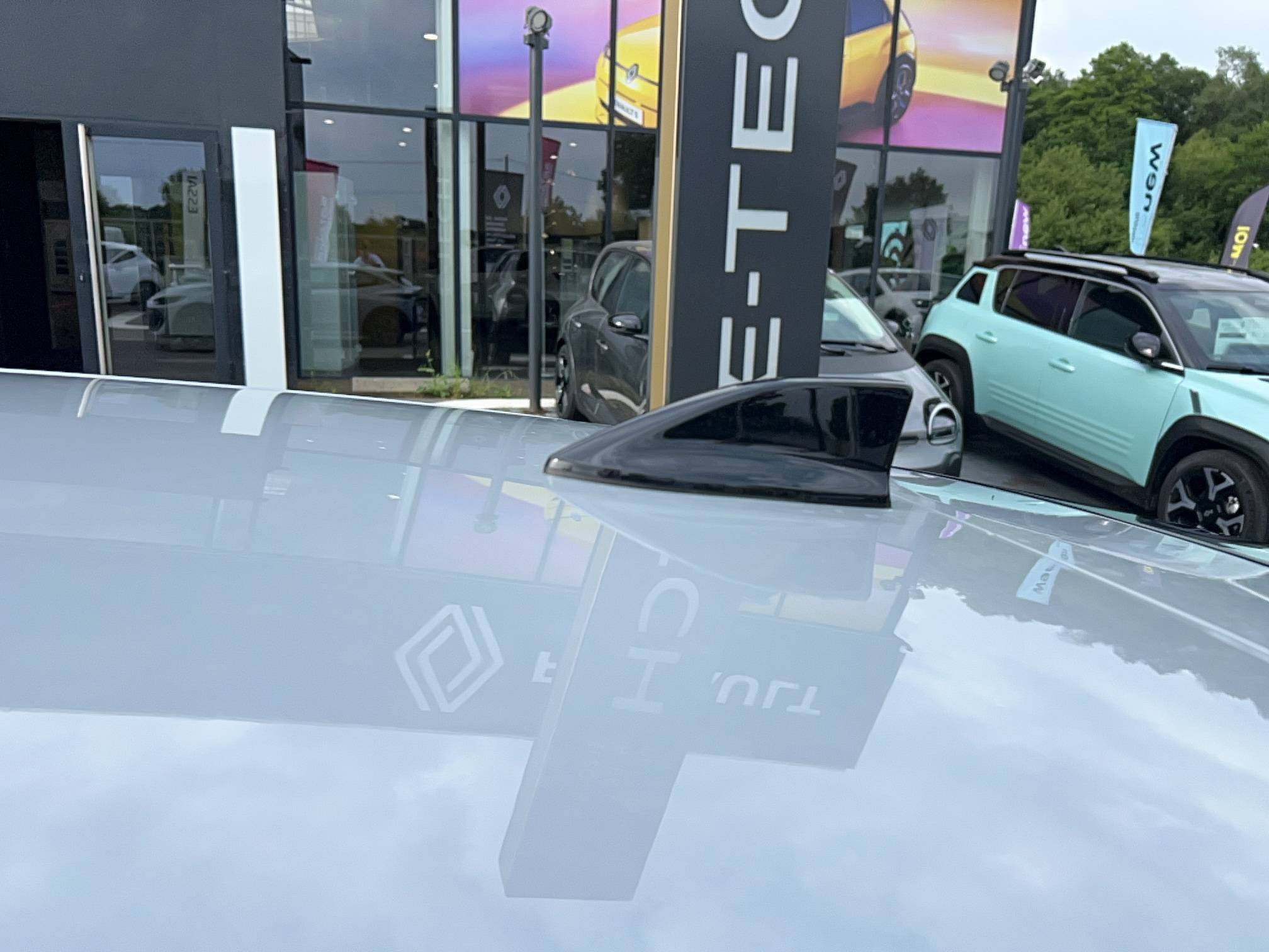 Vente en ligne Renault Clio 6 Clio E-Tech full hybrid 160 ch au prix de 29 990 €