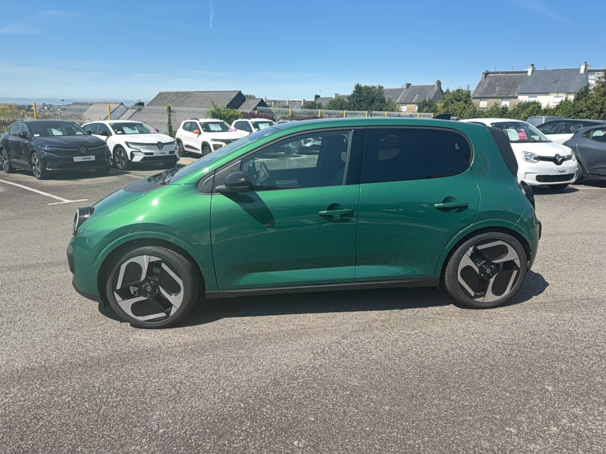Vente en ligne Renault Twingo Electrique  80 ch autonomie urbaine au prix de 19 170 €