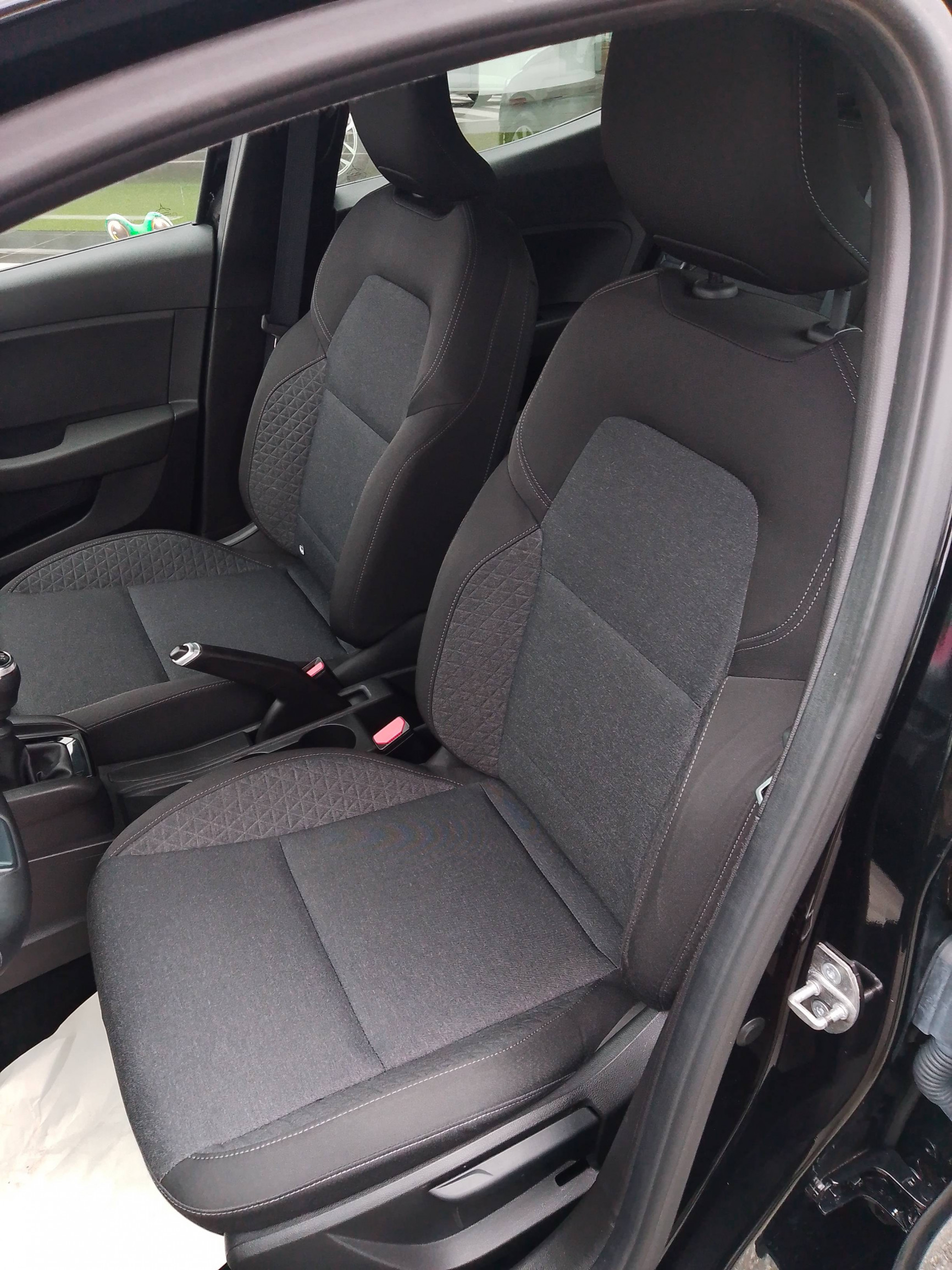 Vente en ligne Renault Clio 5 Clio TCe 90 au prix de 13 490 €