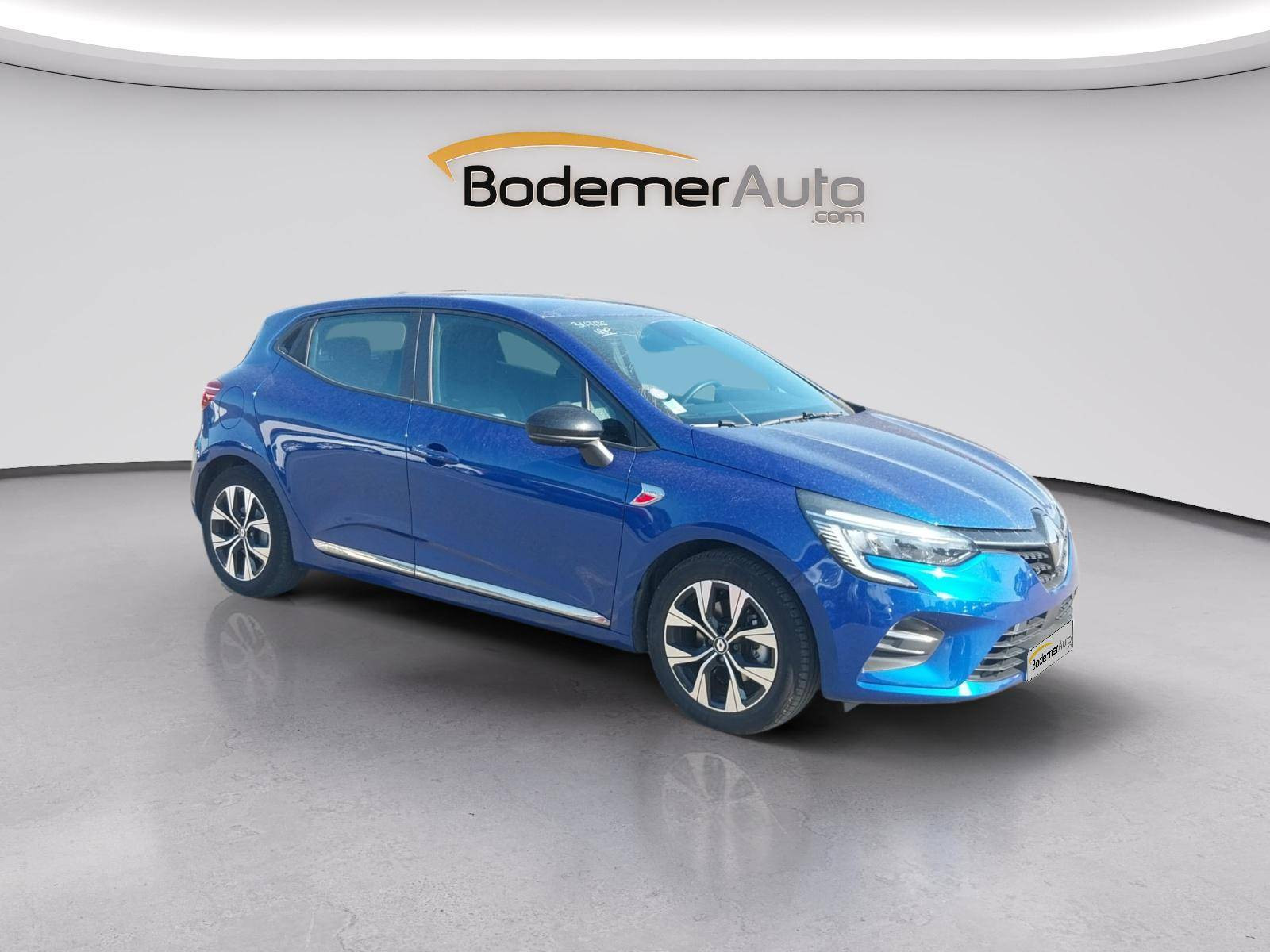 Vente en ligne Renault Clio 5 Clio E-Tech 140 - 21N au prix de 15 990 €