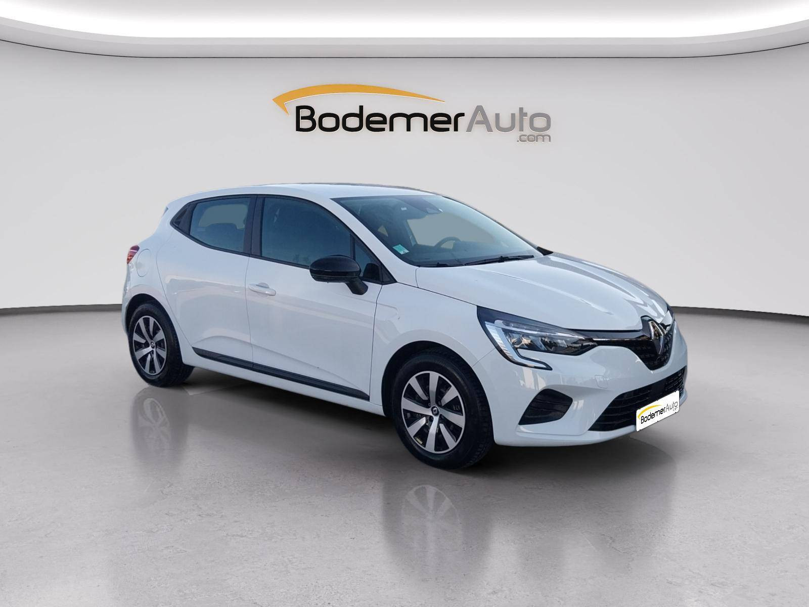 Vente en ligne Renault Clio 5 Clio E-Tech full hybrid 145 au prix de 17 350 €