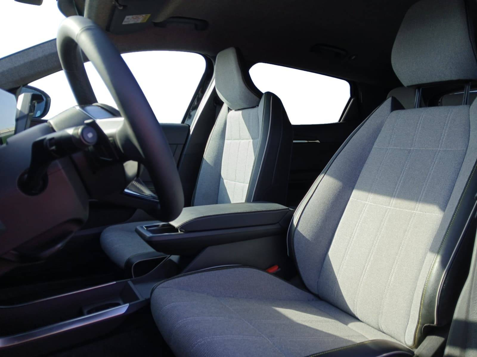 Vente en ligne Renault Scenic E-Tech Scenic E-Tech électrique 220 ch grande autonomie au prix de 38 990 €