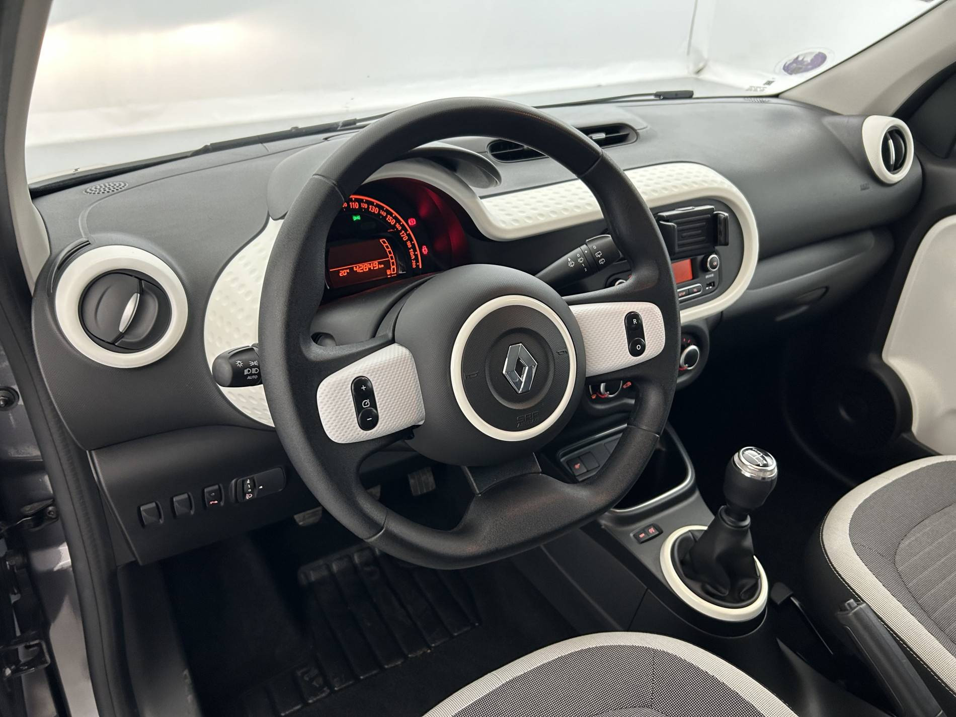 Vente en ligne Renault Twingo 3  SCe 75 - 20 au prix de 10 790 €
