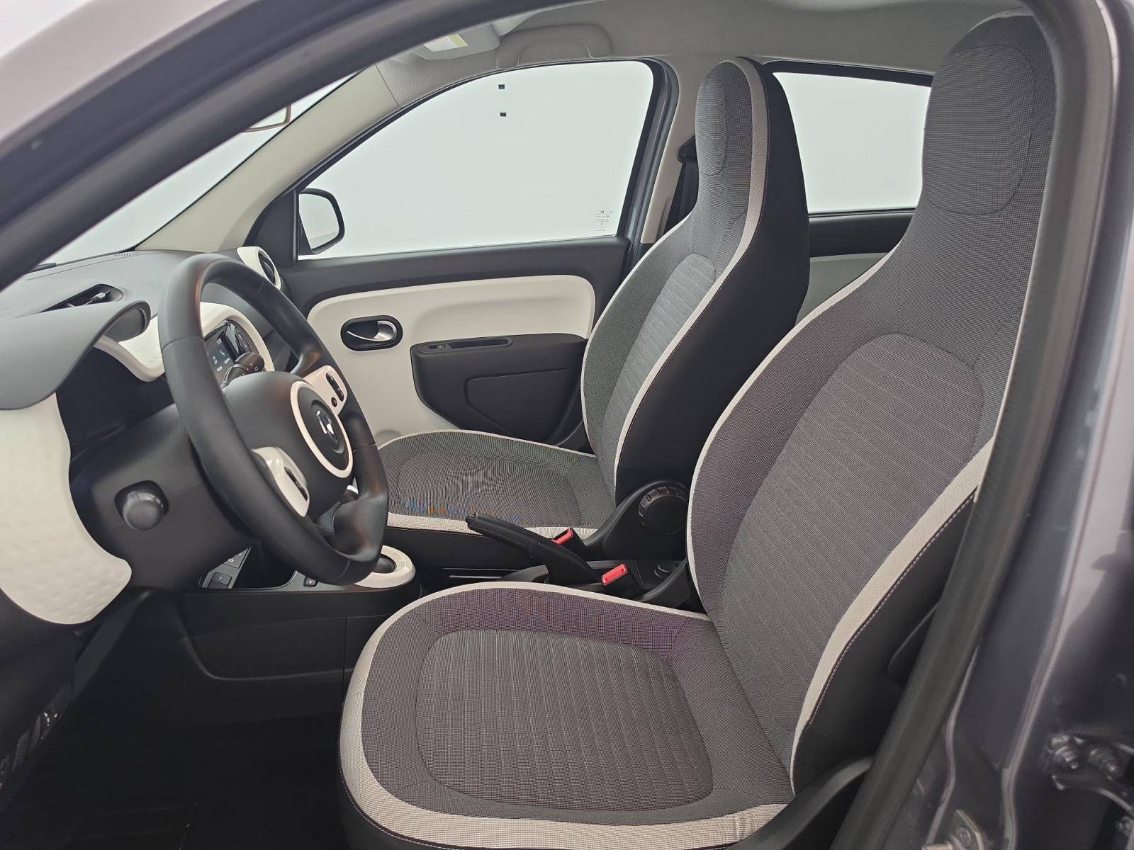 Vente en ligne Renault Twingo Electrique Twingo III E-Tech au prix de 13 900 €