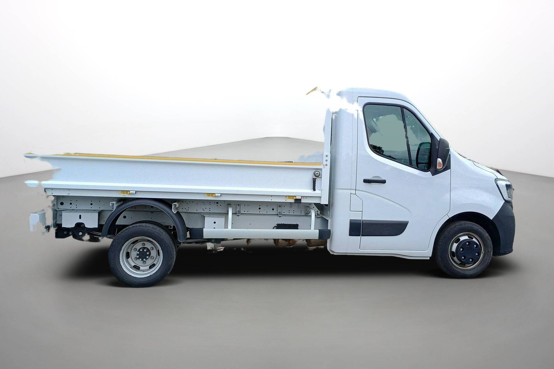 Vente en ligne Renault Master 3 Châssis Cabine MASTER CC PROP RJ3500 L2 PAFC BLUE DCI 130 EURO VI au prix de 32 400 €