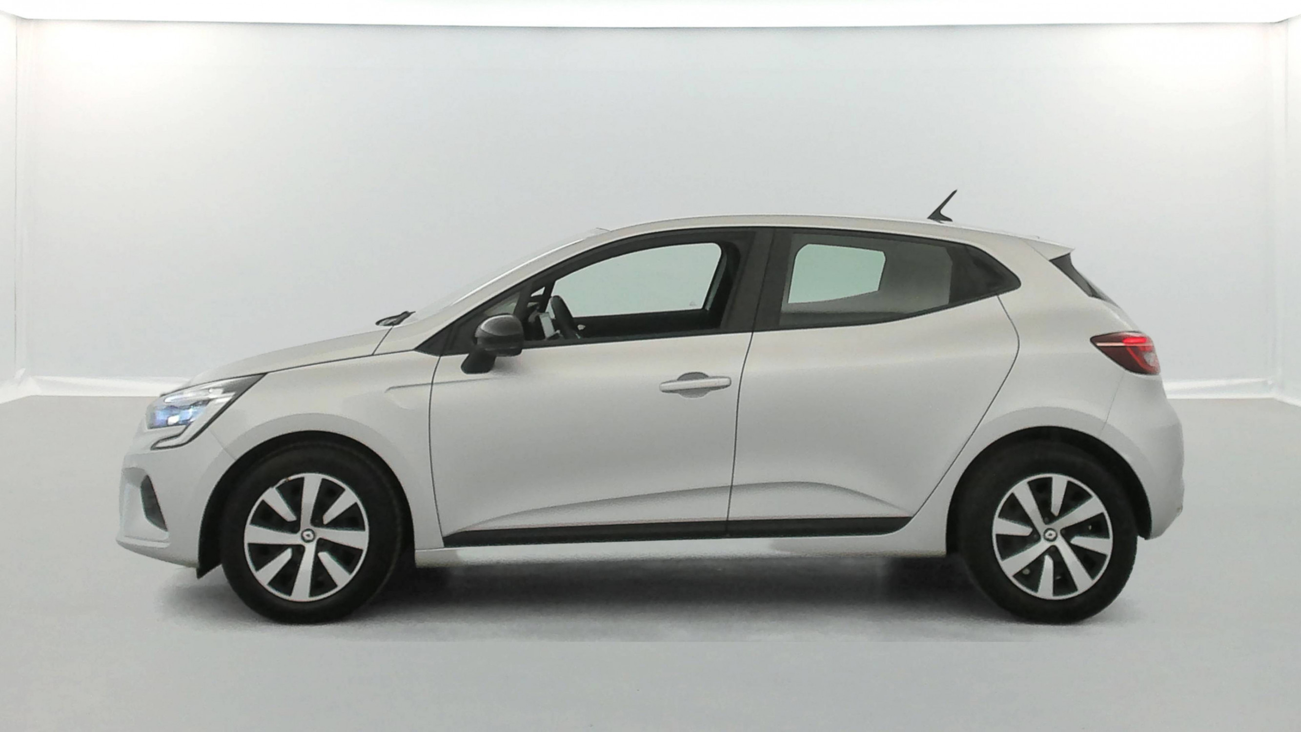 Vente en ligne Renault Clio 5 Clio TCe 90 au prix de 14 790 €