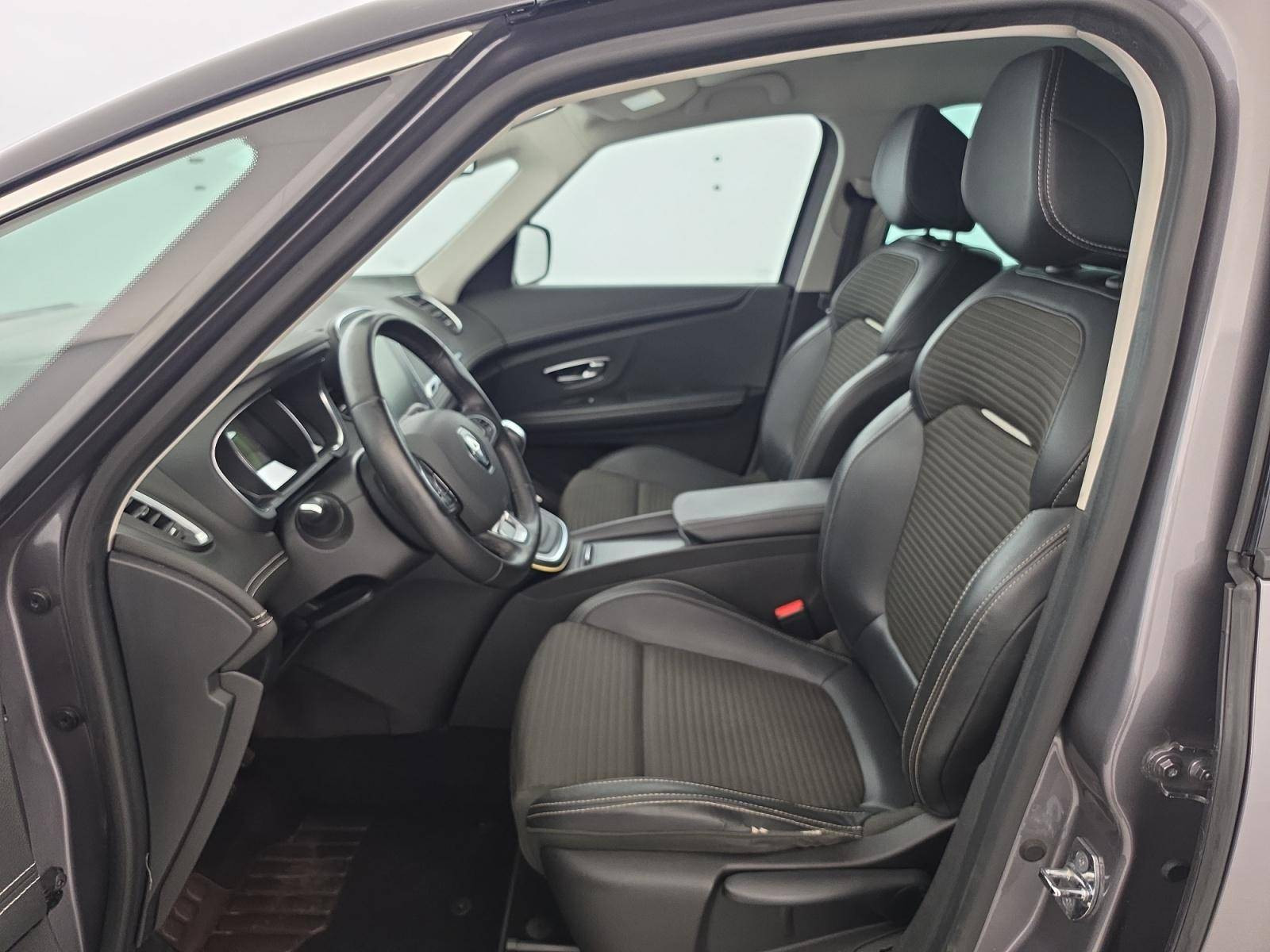 Vente en ligne Renault Scenic 4 Scenic dCi 160 Energy EDC au prix de 13 990 €