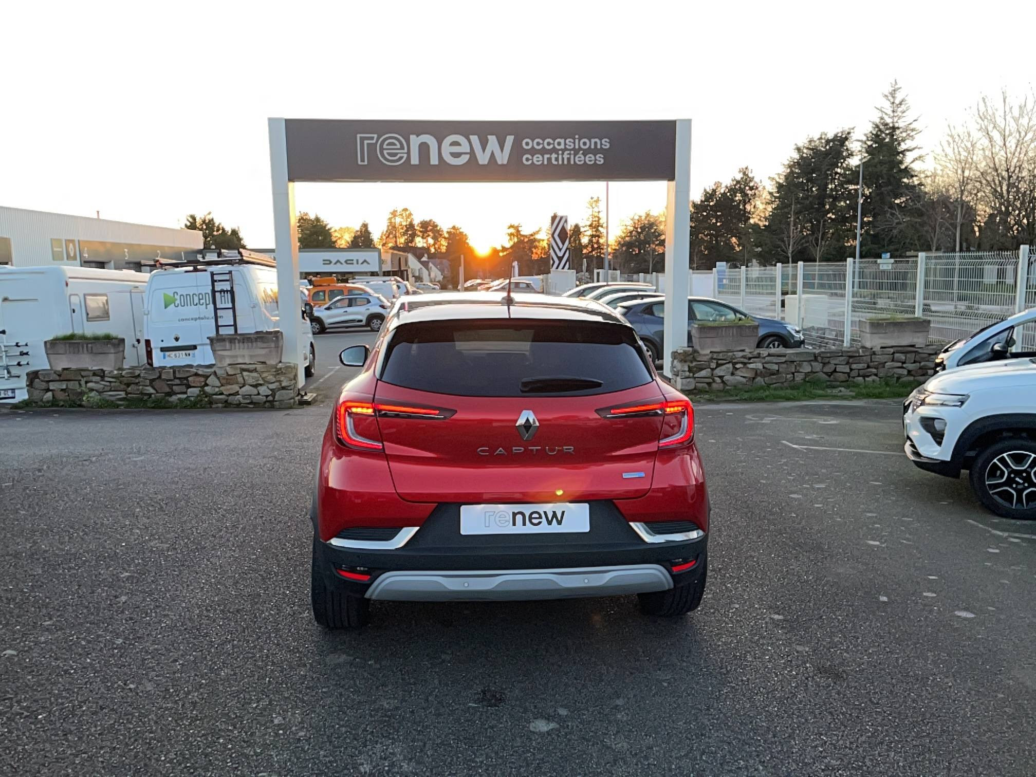 Vente en ligne Renault Captur  E-Tech 145 - 21 au prix de 18 490 €