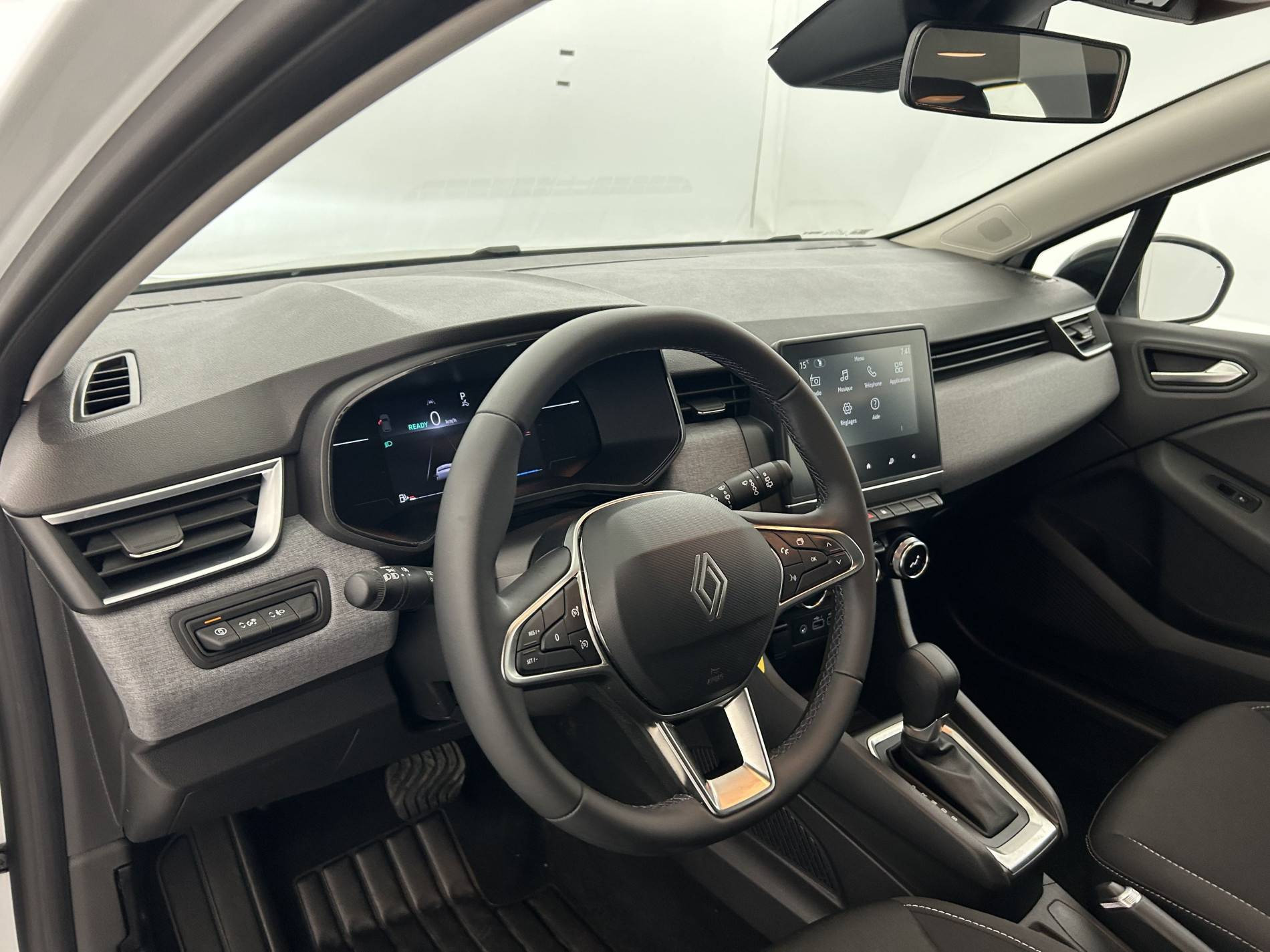 Vente en ligne Renault Clio 5 Clio E-Tech full hybrid 145 ch GSR2 au prix de 19 990 €