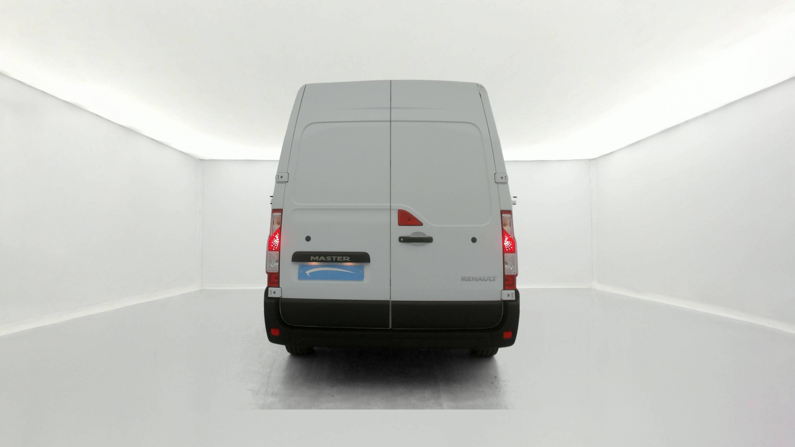 Vente en ligne Renault Master Fourgon MASTER CA TRAC F3500 L2H2 BLUE DCI 150 au prix de 26 890 €