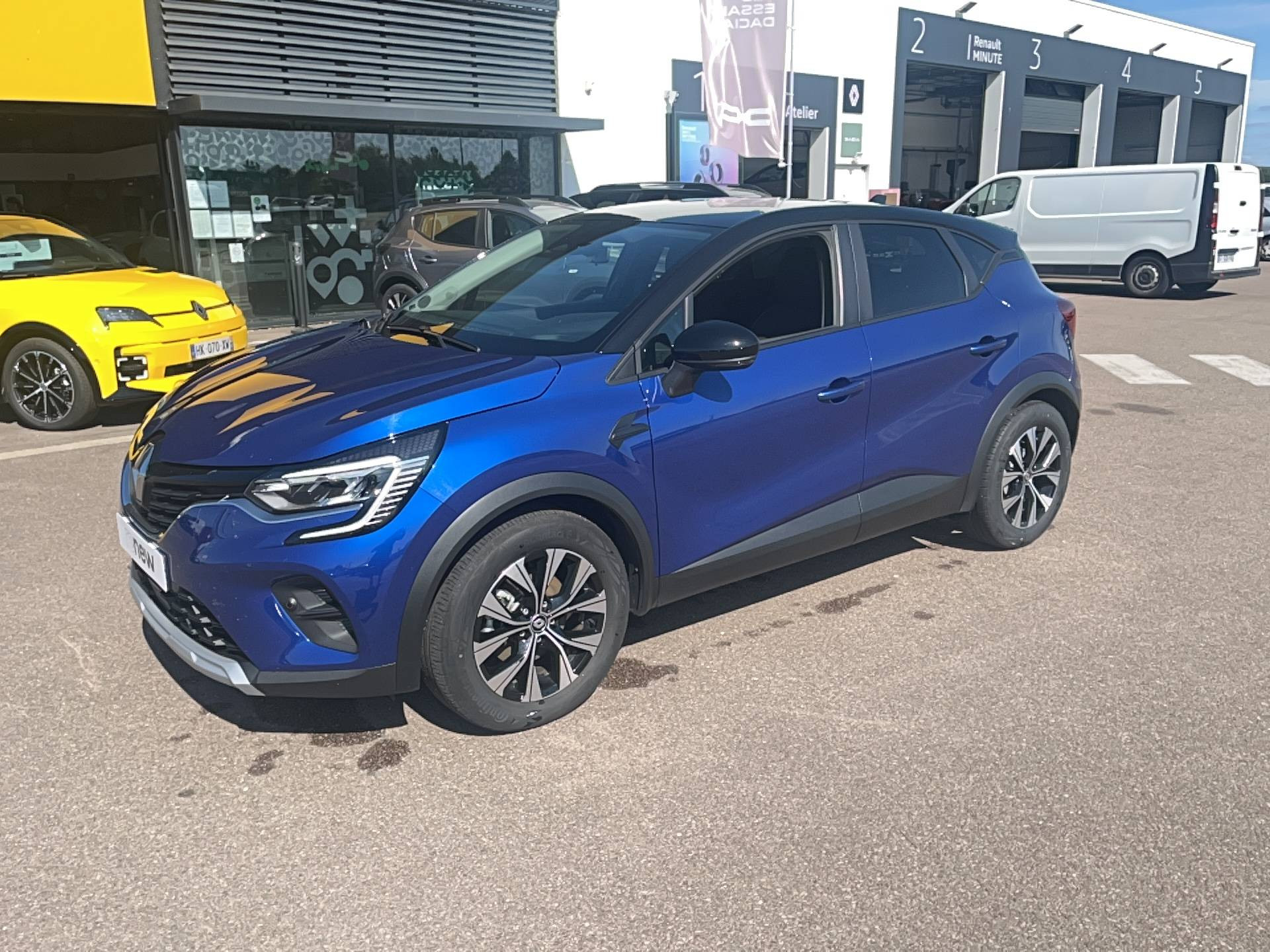 Renault Captur  E-Tech full hybrid 145 occasion de 2023 en vente à Alençon