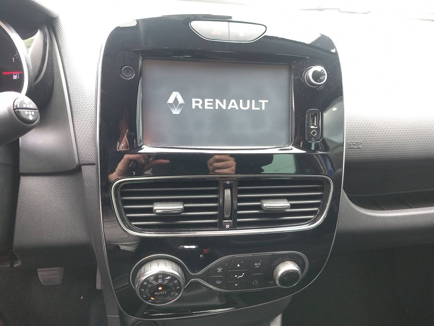 Vente en ligne Renault Clio 4 Clio TCe 90 Energy au prix de 10 990 €