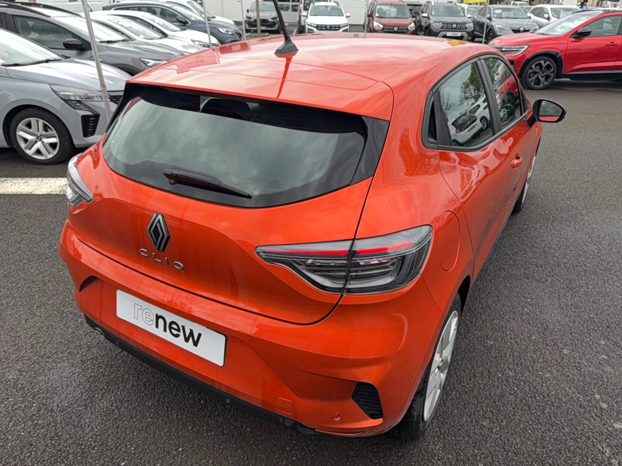 Vente en ligne Renault Clio 5 Clio TCe 100 GPL au prix de 14 490 €