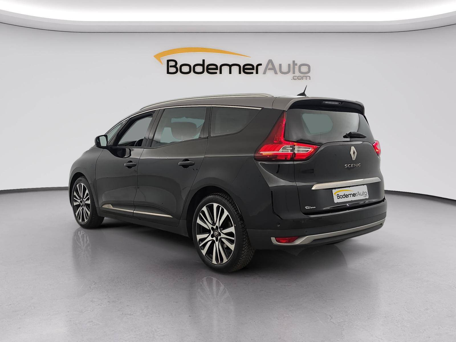 Vente en ligne Renault Grand Scenic 4 Grand Scenic Blue dCi 150 EDC au prix de 18 990 €