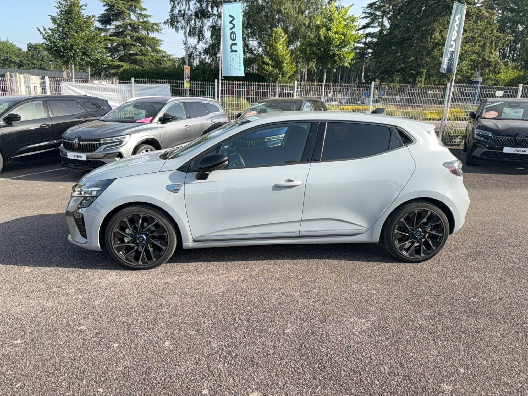 Vente en ligne Renault Clio 5 Clio E-Tech full hybrid 145 ch GSR2 au prix de 22 990 €