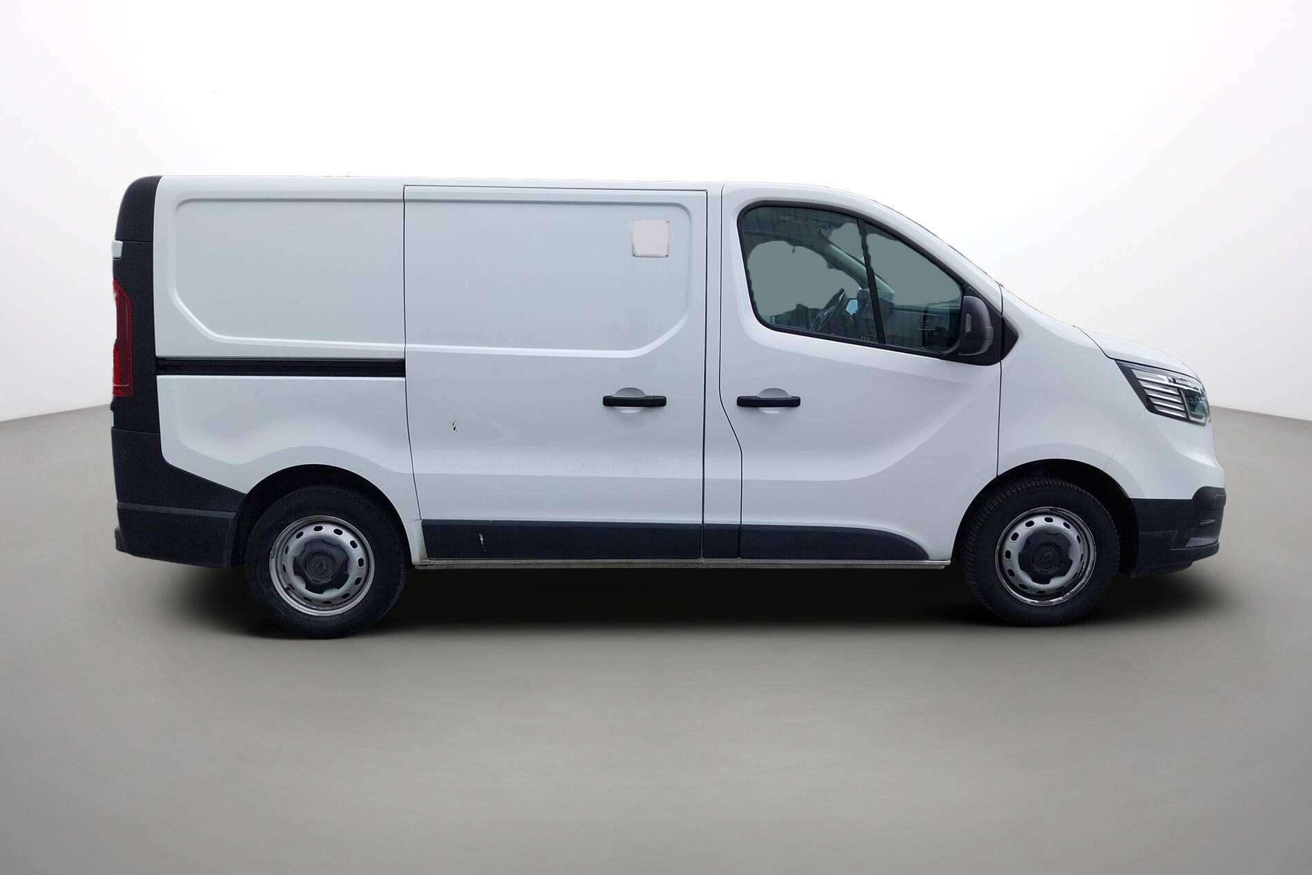 Vente en ligne Renault Trafic 3 Fourgon TRAFIC FGN L1H1 2800 KG BLUE DCI 110 au prix de 20 990 €