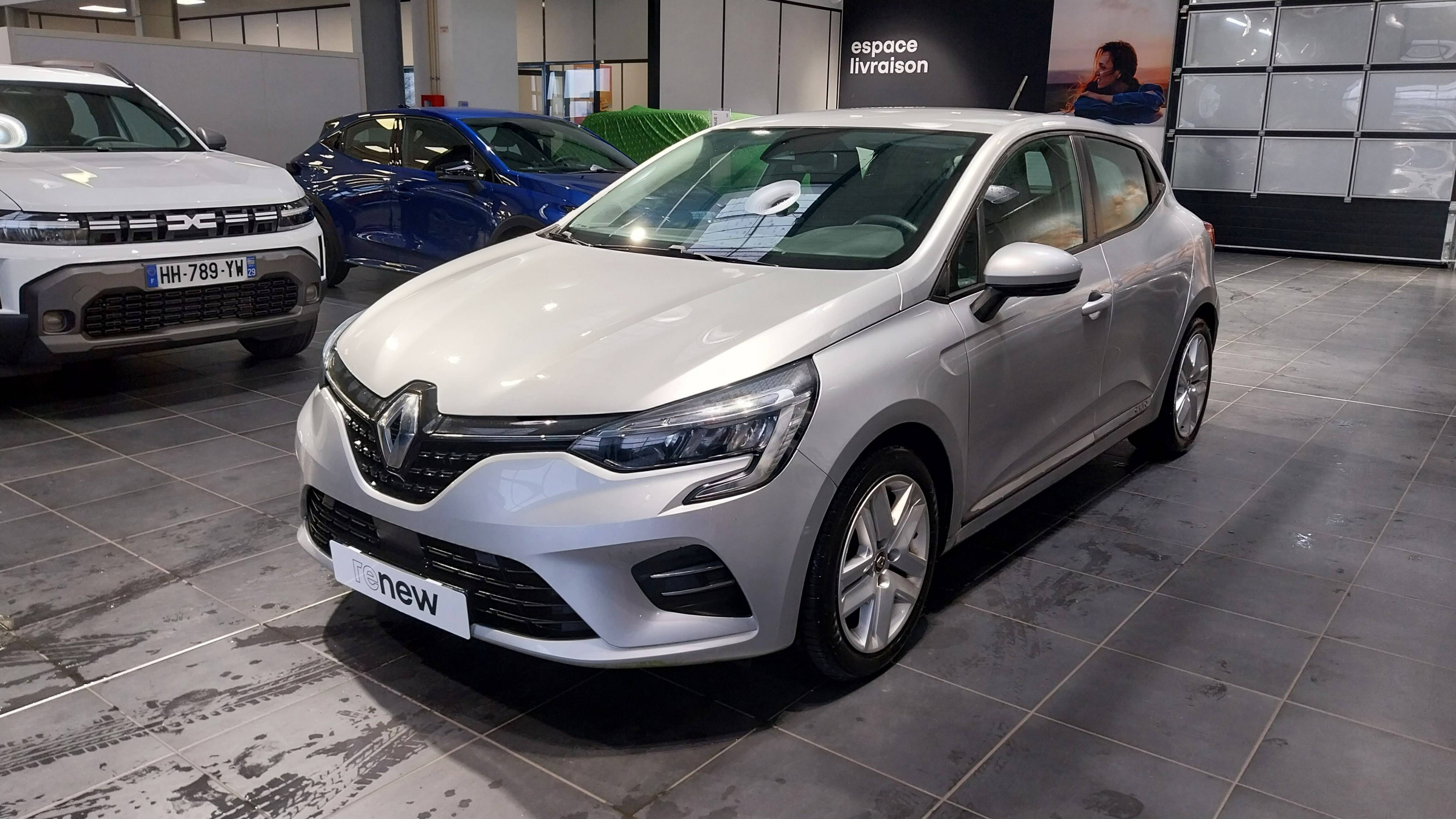 Renault Clio 5 Clio E-Tech 140 - 21N occasion de 2022 en vente à Quimper