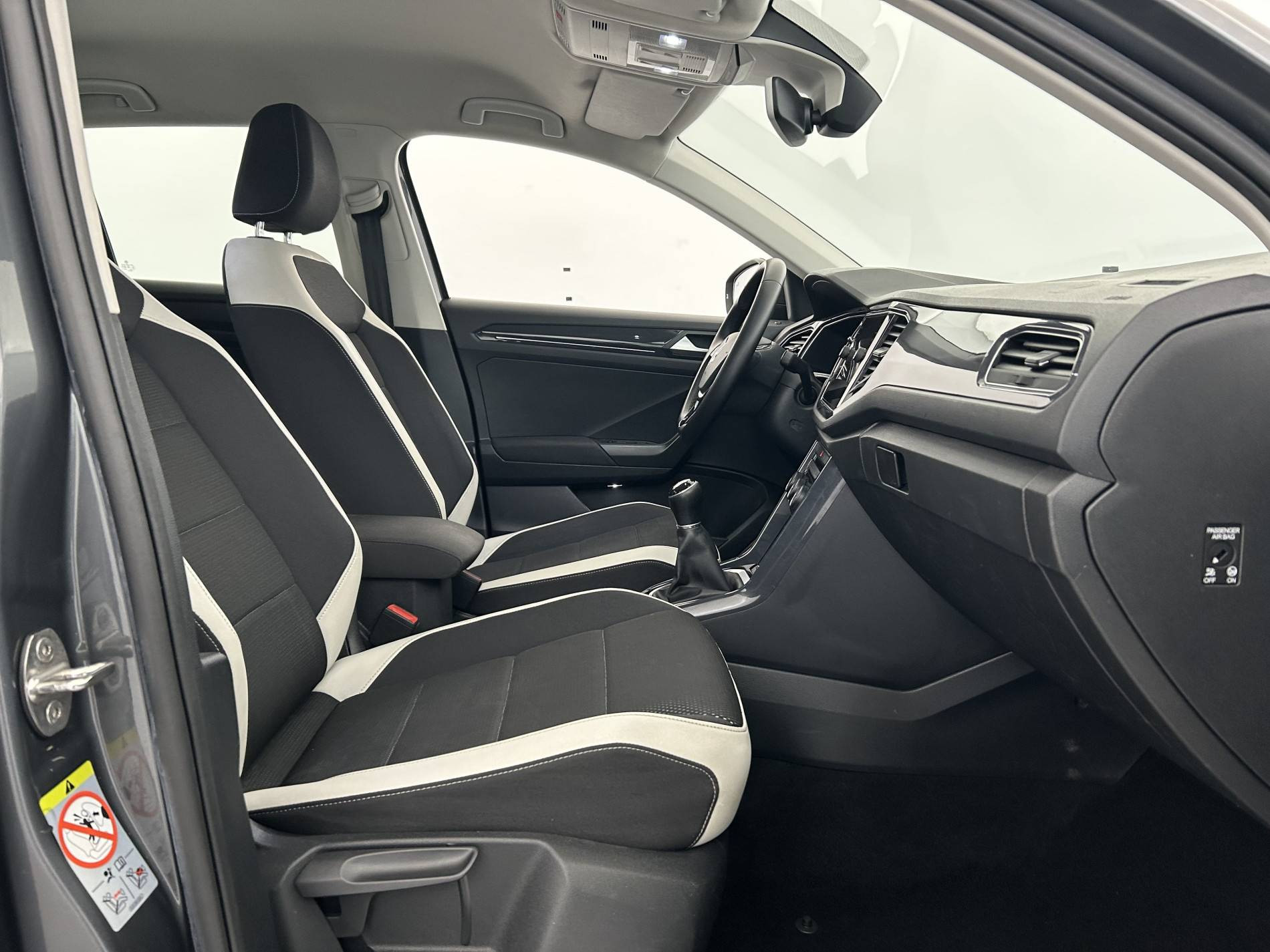 Vente en ligne Volkswagen T-Roc  1.5 TSI 150 EVO Start/Stop BVM6 au prix de 15 990 €