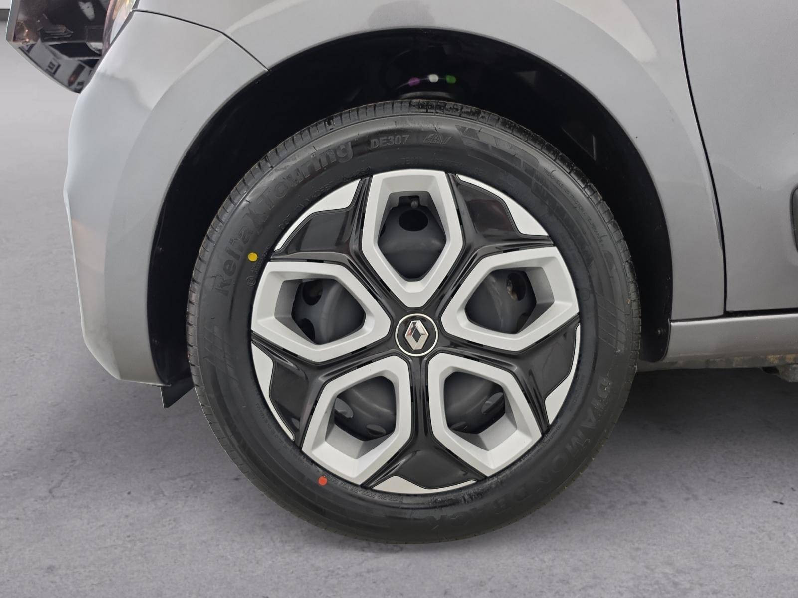 Vente en ligne Renault Twingo Electrique Twingo III E-Tech au prix de 12 990 €