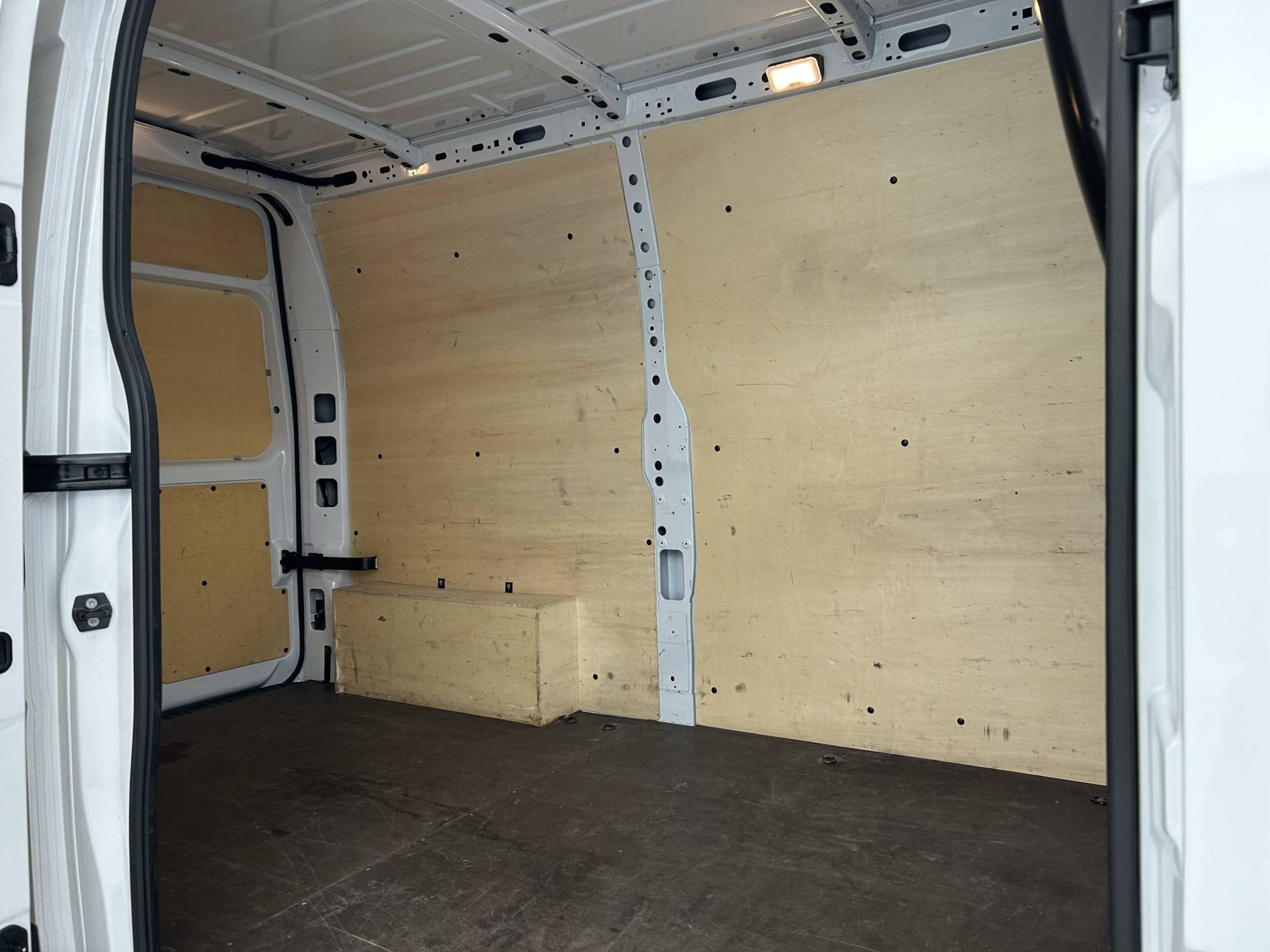 Vente en ligne Renault Master Fourgon MASTER FGN TRAC F3500 L2H2 BLUE DCI 135 au prix de 24 900 €