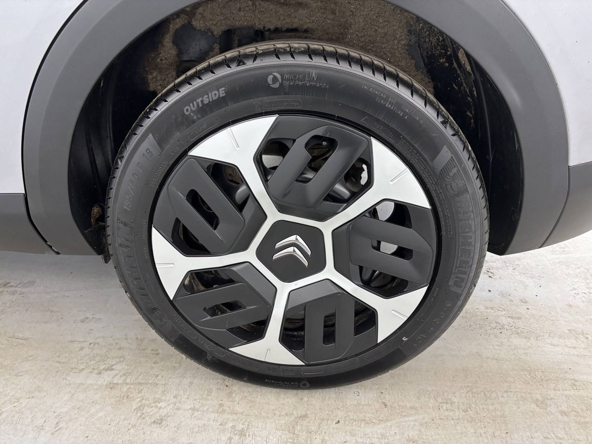 Vente en ligne Citroën C4  BlueHDi 110 S&S BVM6 au prix de 13 990 €