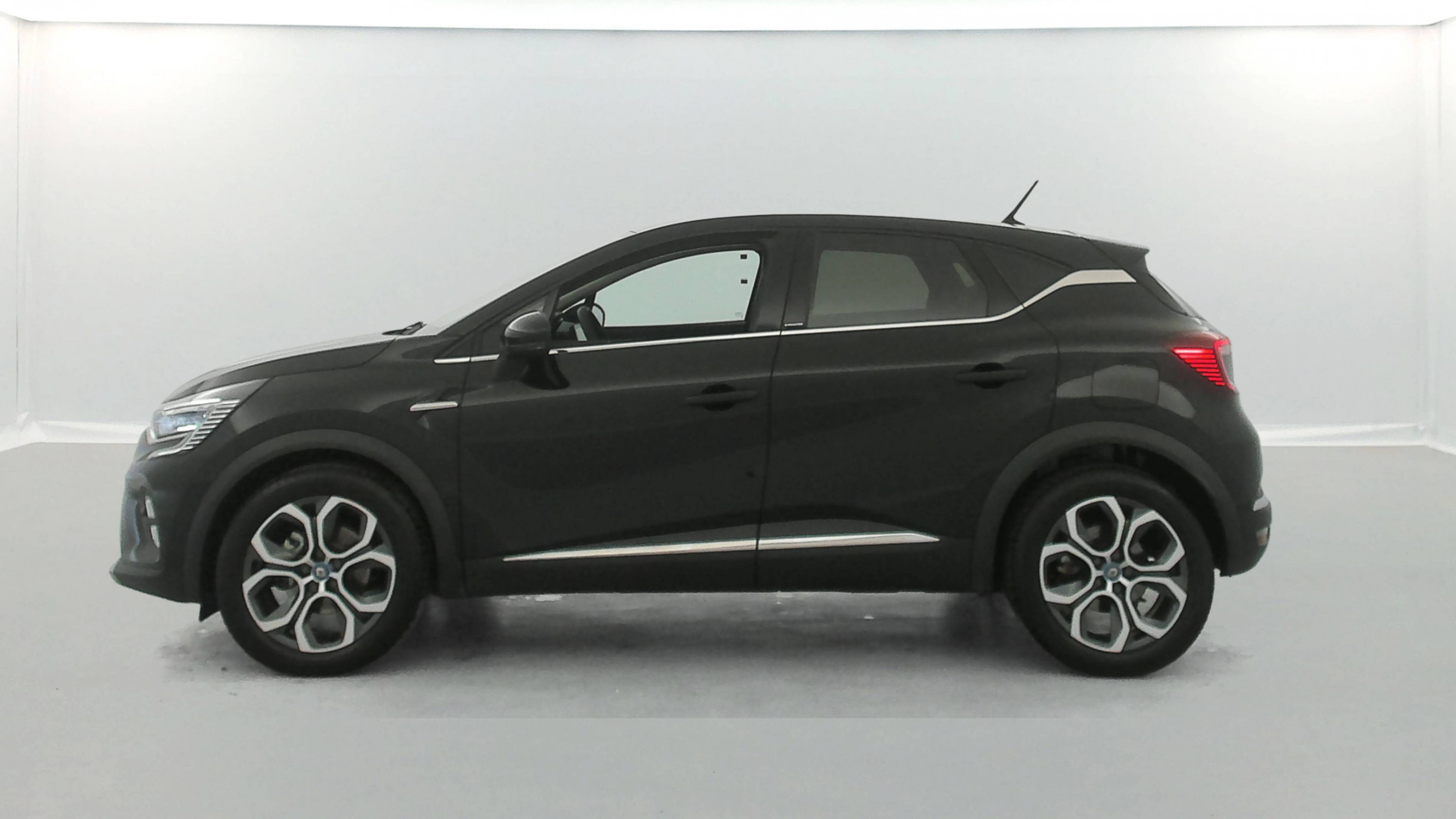 Vente en ligne Renault Captur  E-Tech Plug-in 160 au prix de 15 500 €