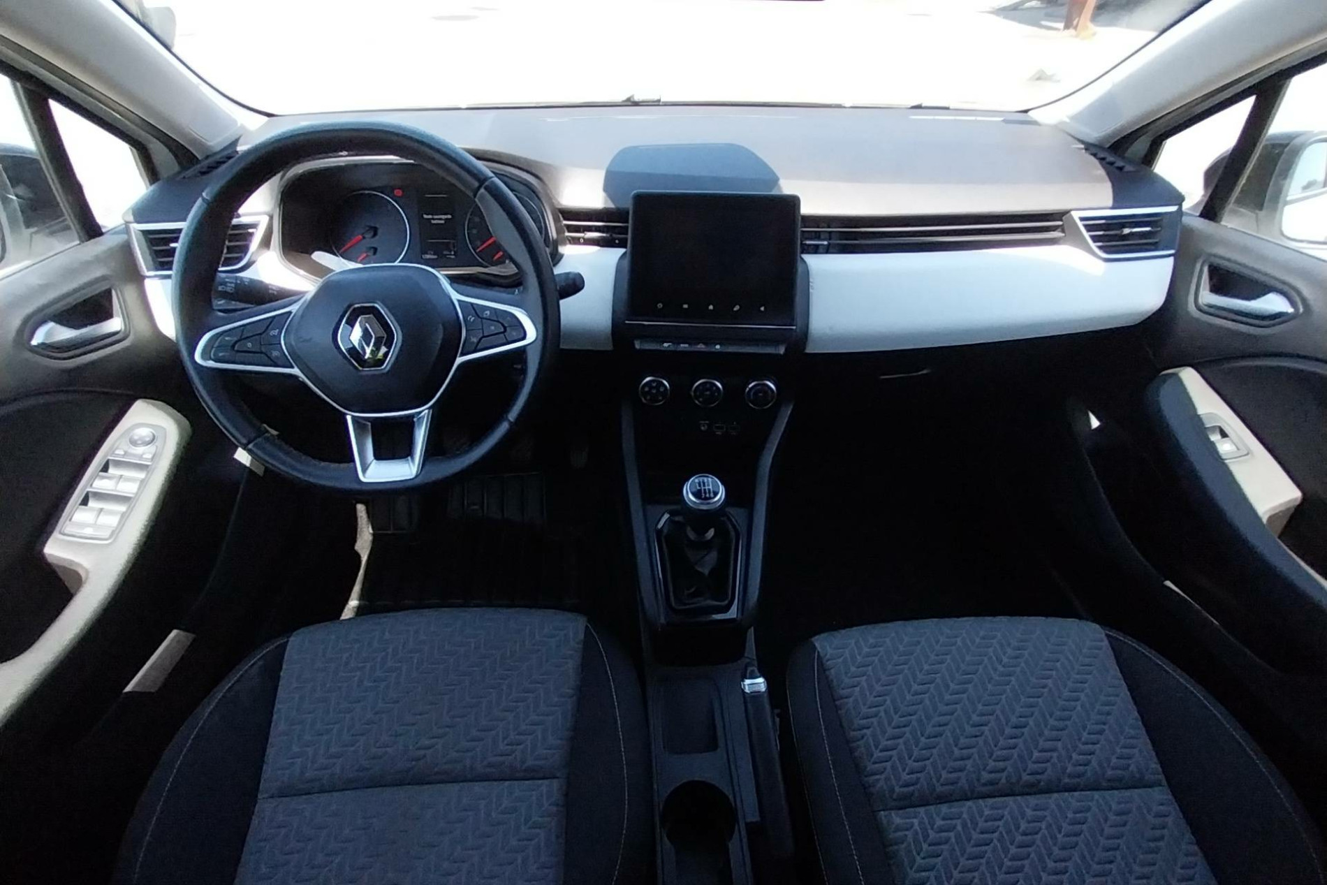 Vente en ligne Renault Clio 5 Clio Blue dCi 100 au prix de 11 890 €