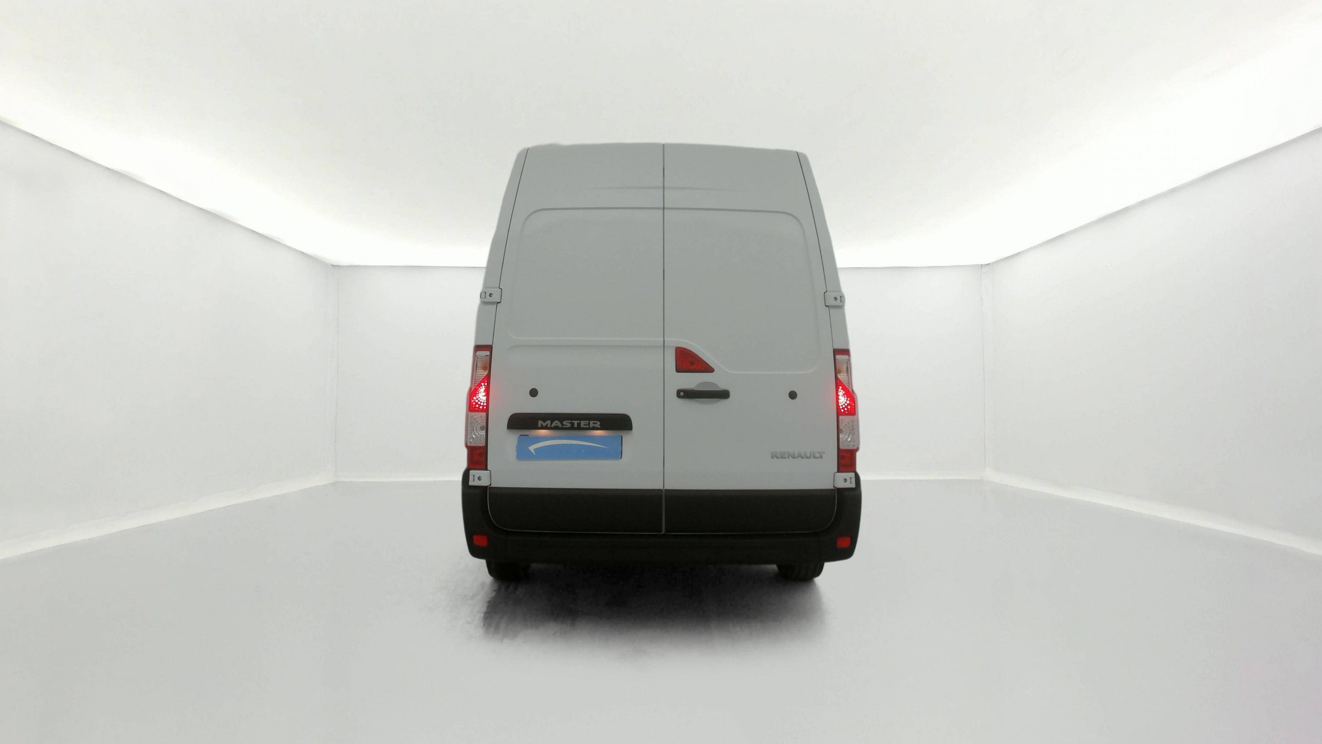 Vente en ligne Renault Master Fourgon MASTER FGN TRAC F3500 L2H2 BLUE DCI 135 au prix de 26 590 €