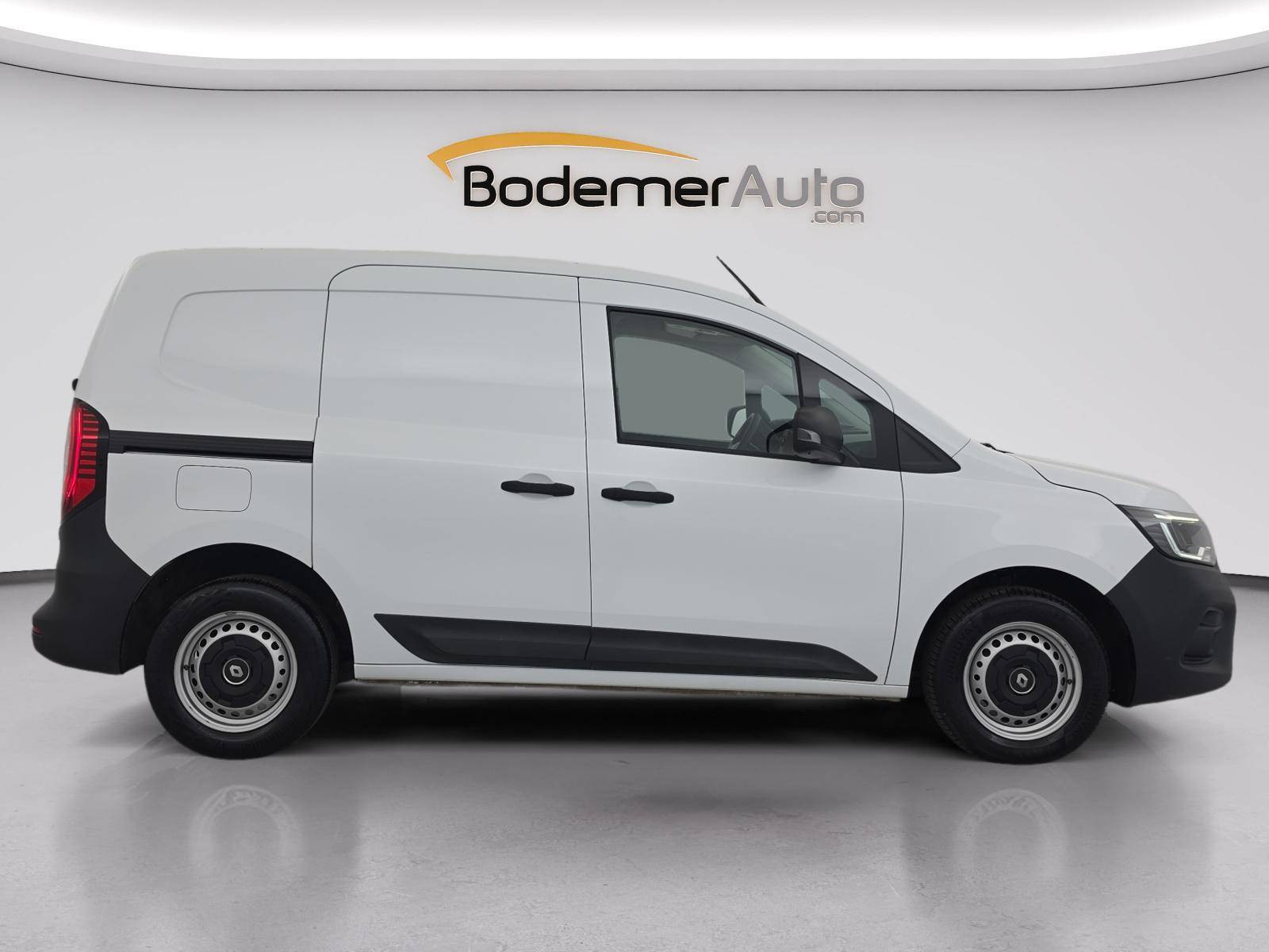 Vente en ligne Renault Kangoo Van  BLUE DCI 95 EDC au prix de 16 491 €