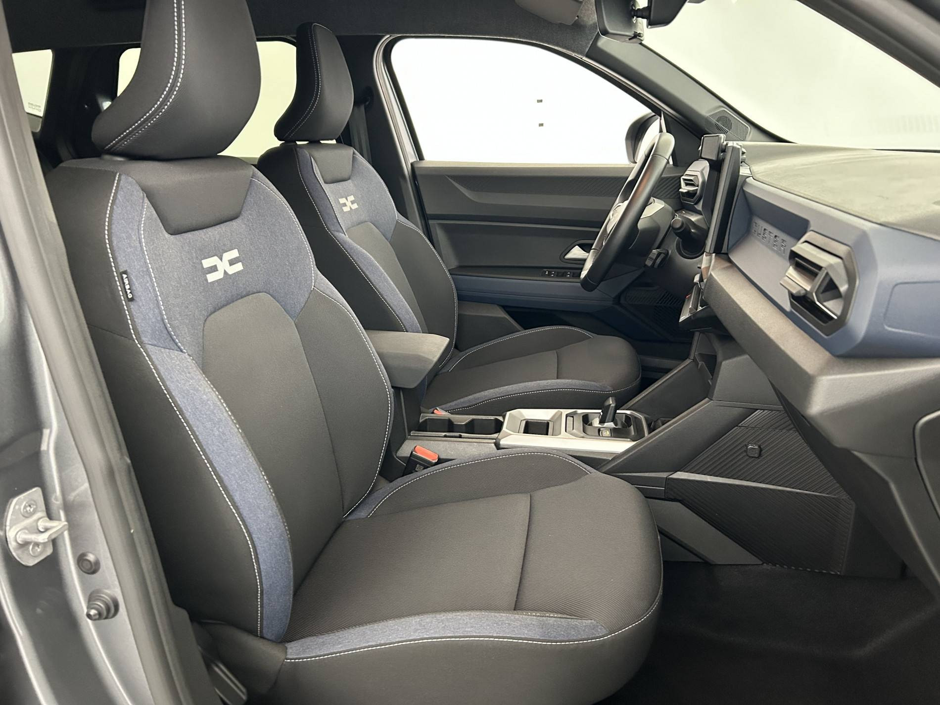 Vente en ligne Dacia Duster  Hybrid 140 au prix de 25 990 €