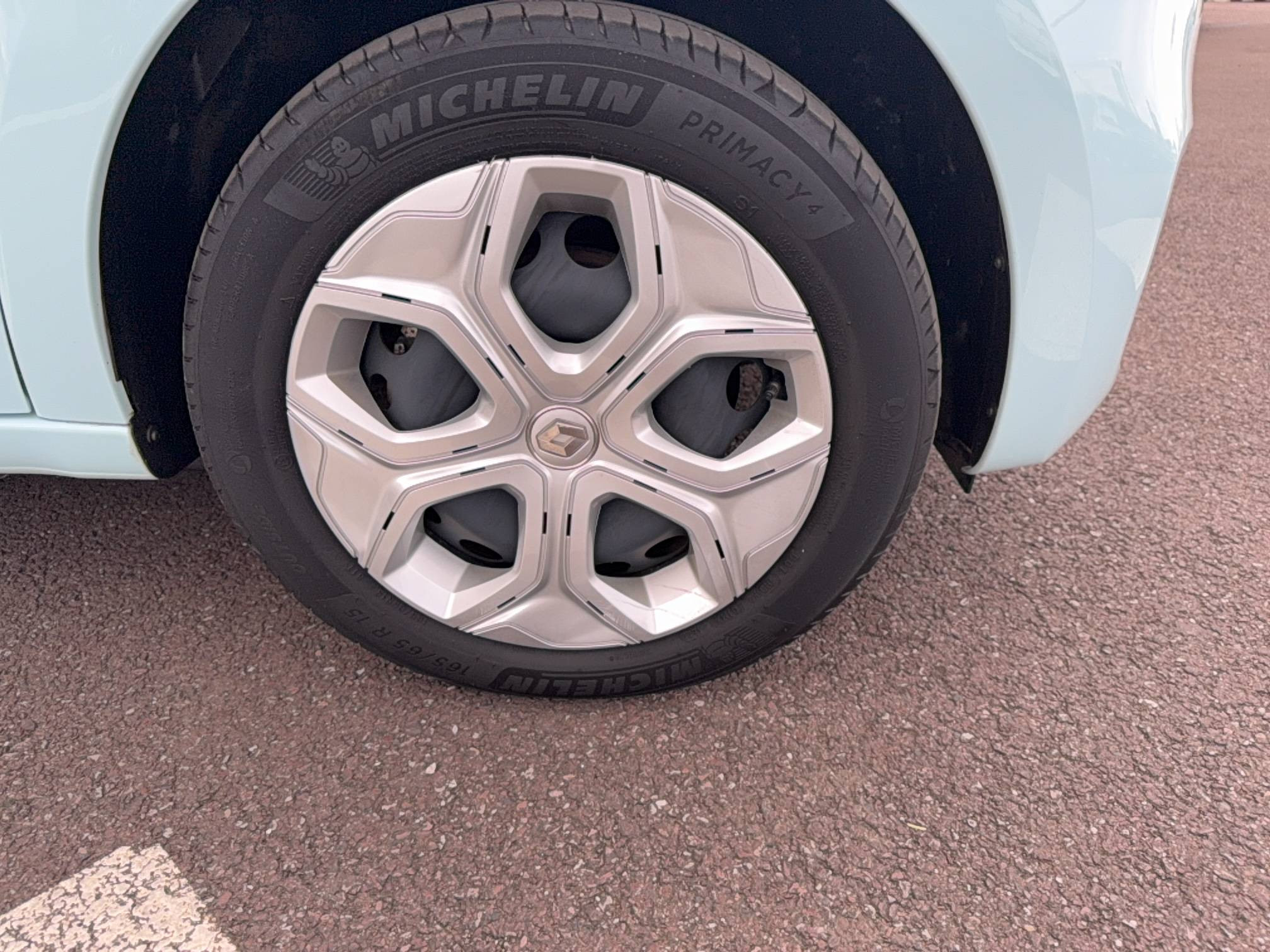 Vente en ligne Renault Twingo Electrique Twingo III E-Tech au prix de 10 990 €