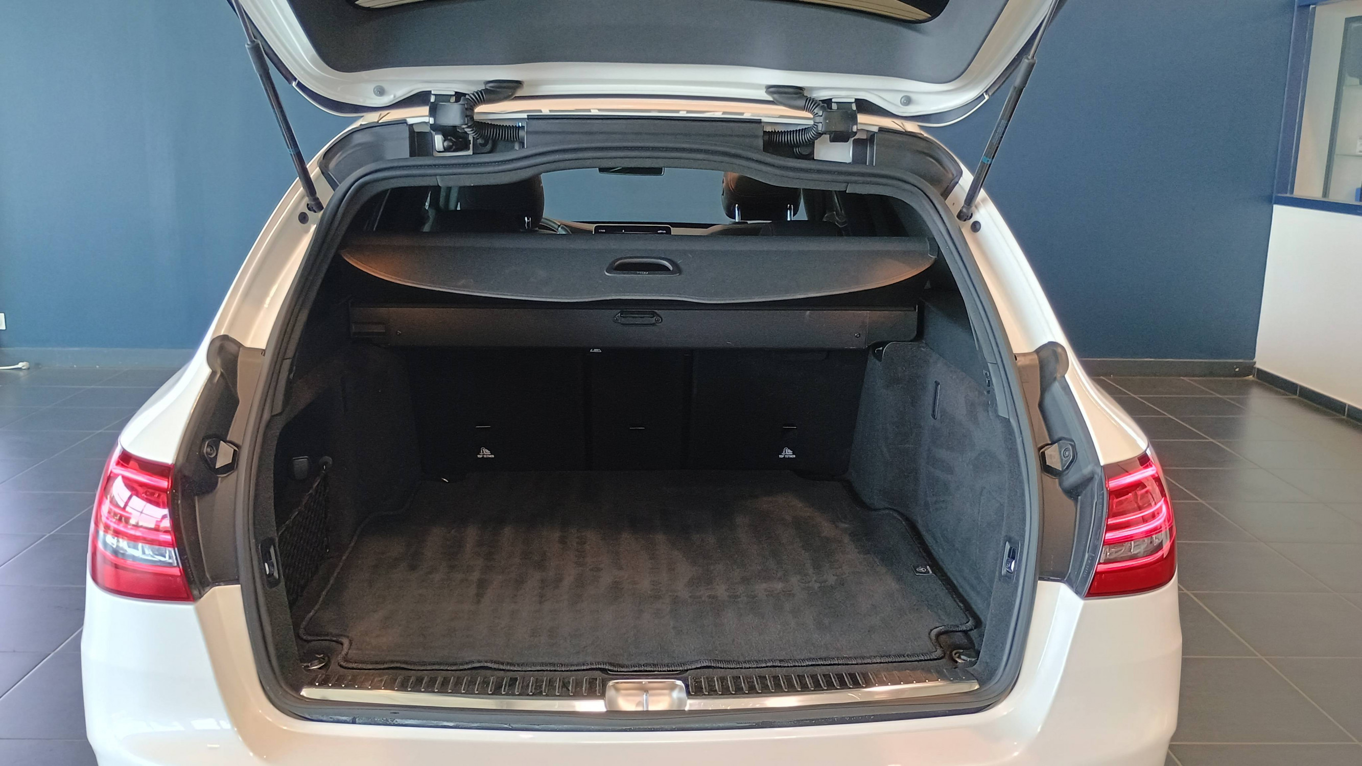 Vente en ligne Mercedes Classe C Break  43 Mercedes-AMG Speedshift TCT AMG 4Matic au prix de 47 990 €