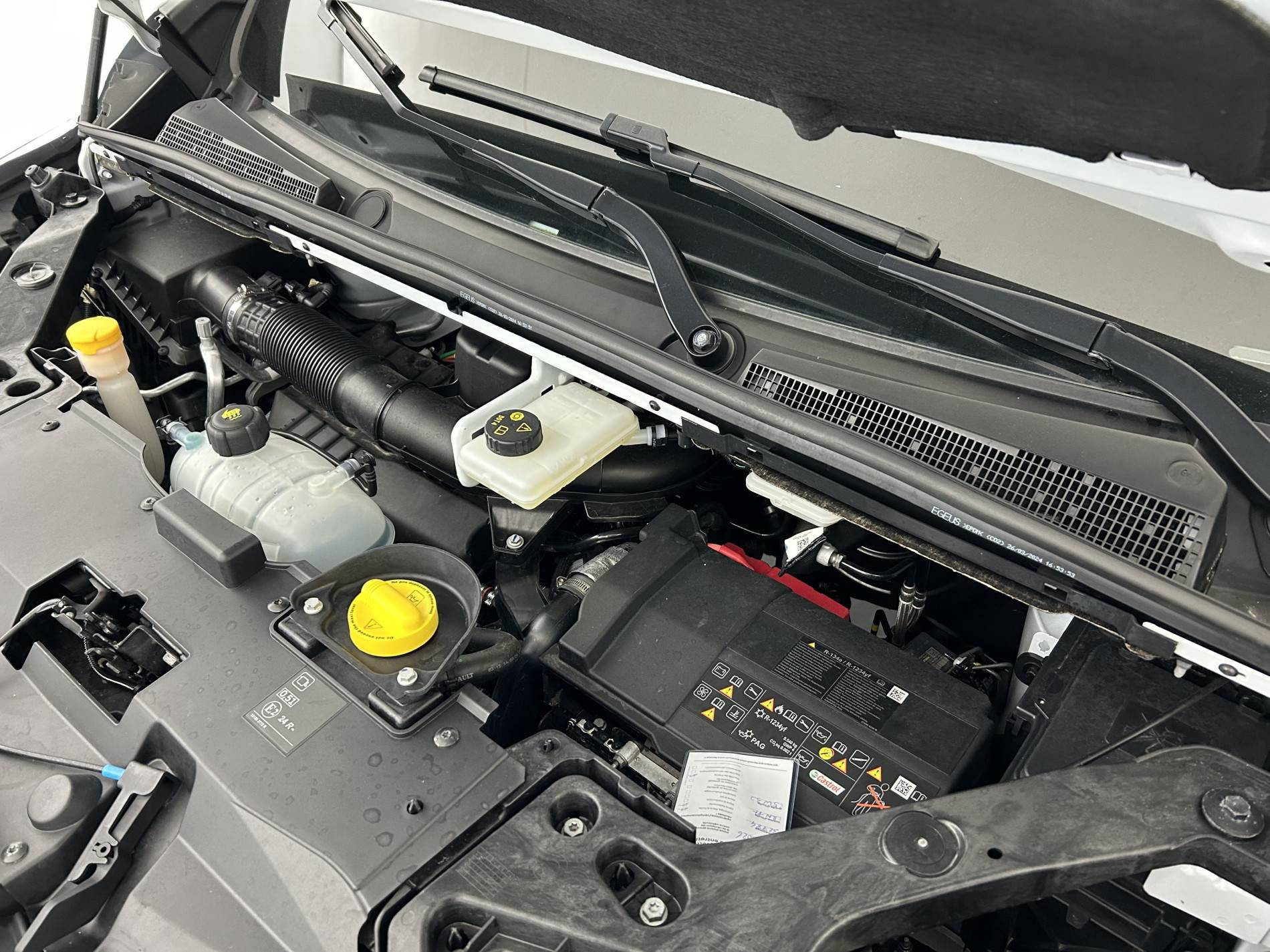 Vente en ligne Renault Trafic 3 Fourgon TRAFIC FG BLUE DCI 130 L1H1 3T GSR2 au prix de 26 750 €