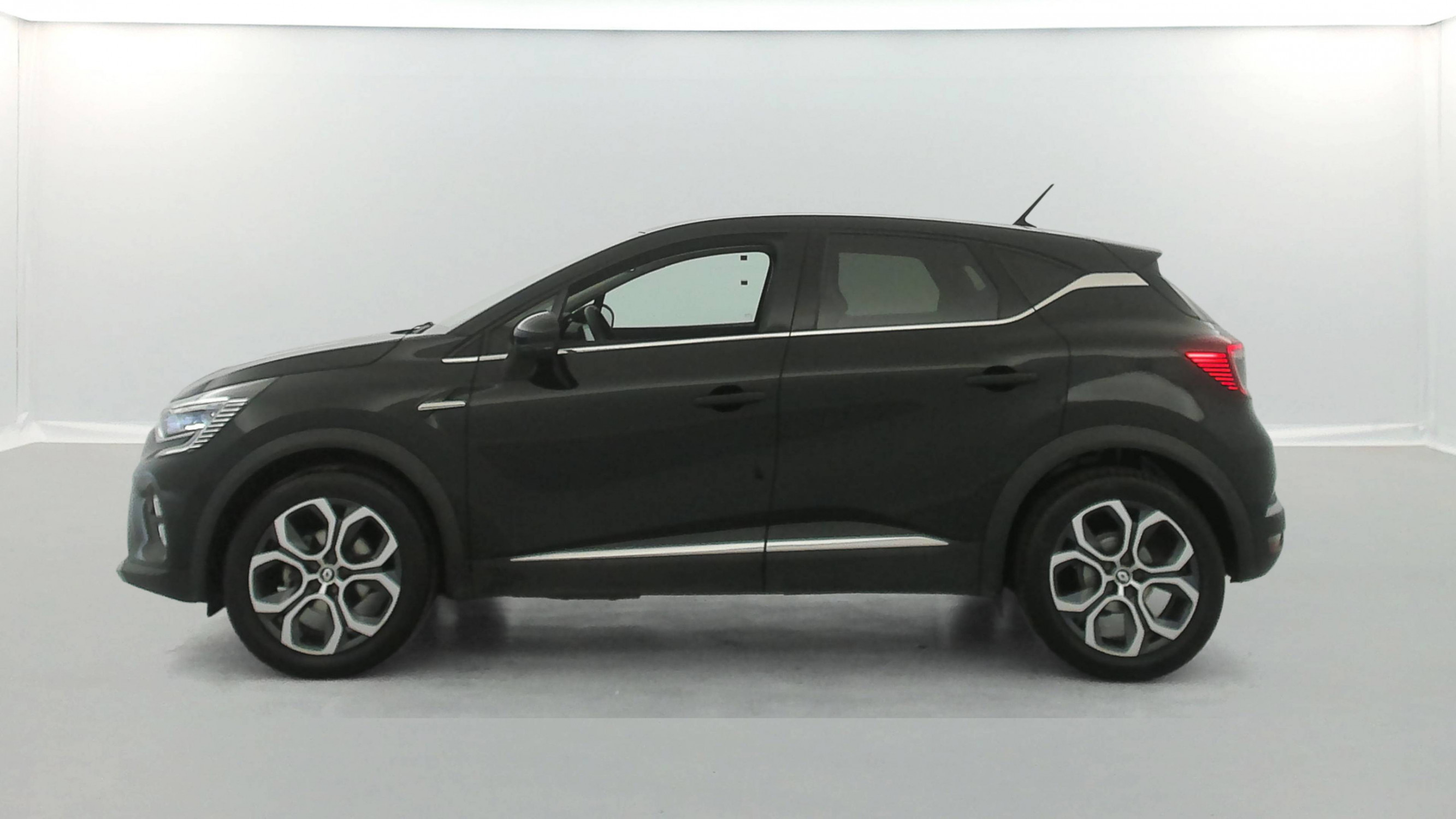 Vente en ligne Renault Captur  TCe 140 - 21 au prix de 16 990 €