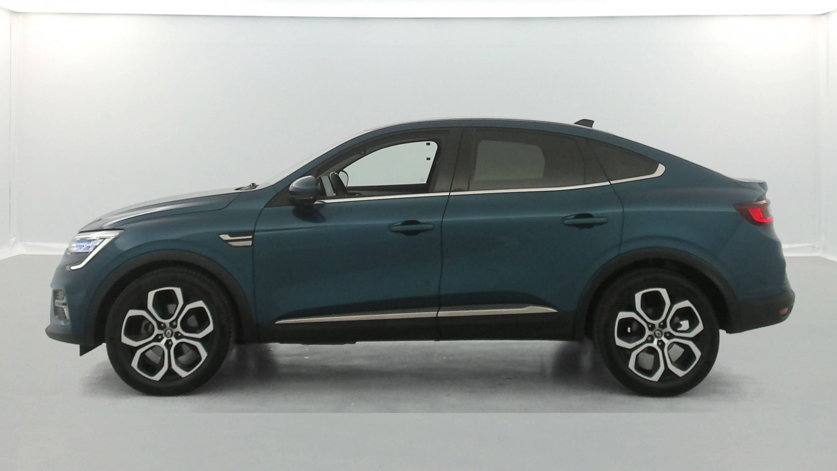 Vente en ligne Renault Arkana  E-Tech 145 - 21B au prix de 18 890 €