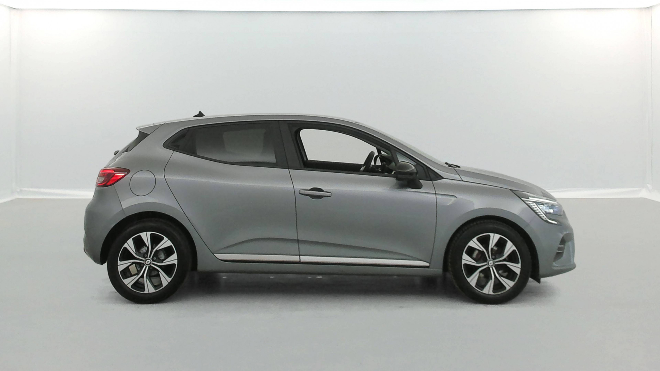 Vente en ligne Renault Clio 5 Clio TCe 100 GPL au prix de 13 990 €